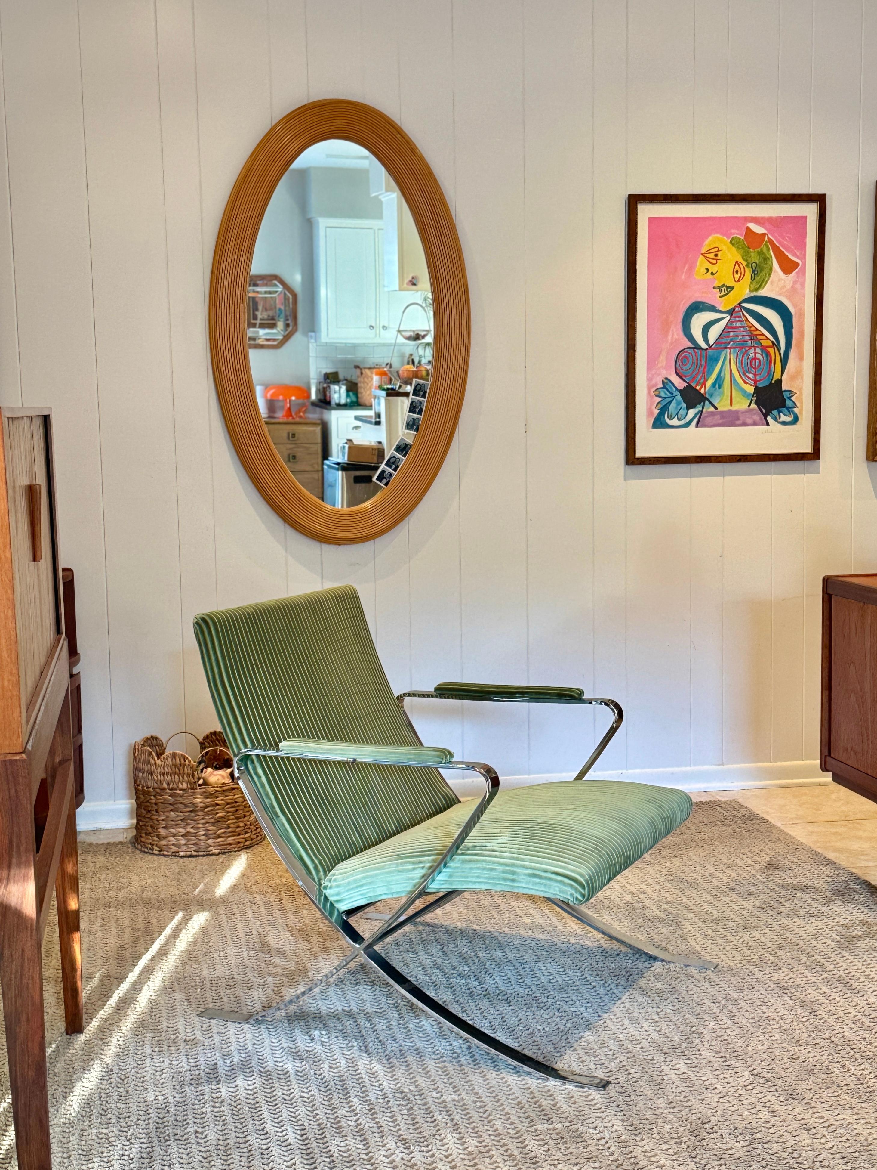 Magnifique chaise longue en velours vert rayé de style moderne du milieu du siècle dernier, circa 1960 en vente 7