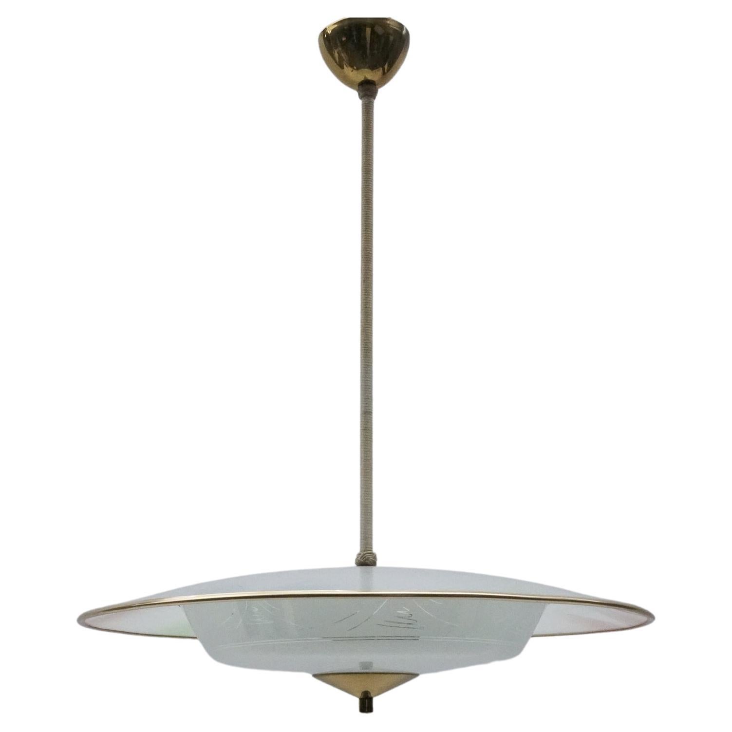 Beautiful Mid-Century Modern hanging lamp in glass and brass, 1950s