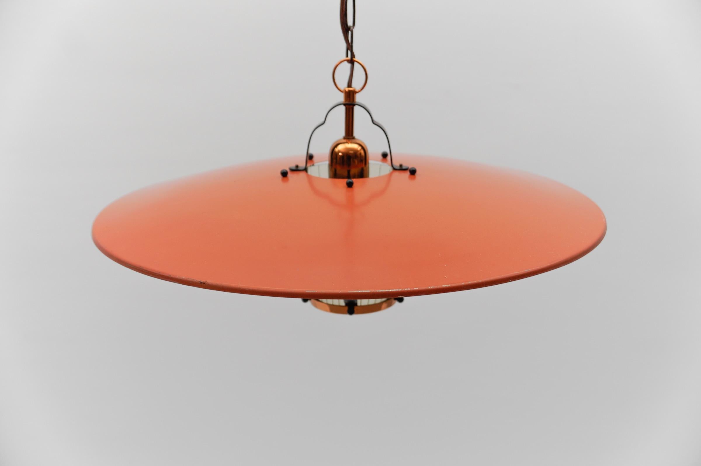 Beautiful Mid-Century Modern hanging lamp in Glass, Copper and Metal, 1950s For Sale 6
