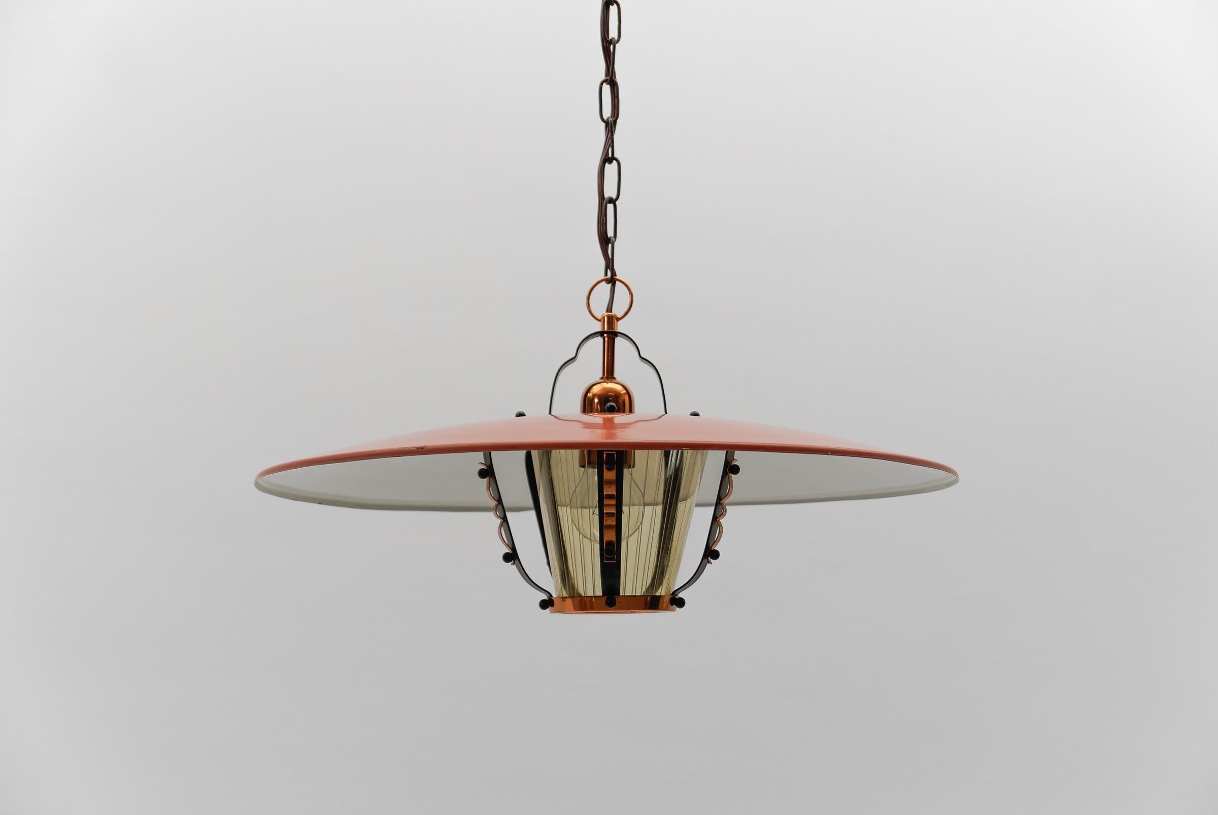 Beautiful Mid-Century Modern hanging lamp in Glass, Copper and Metal, 1950s For Sale 3