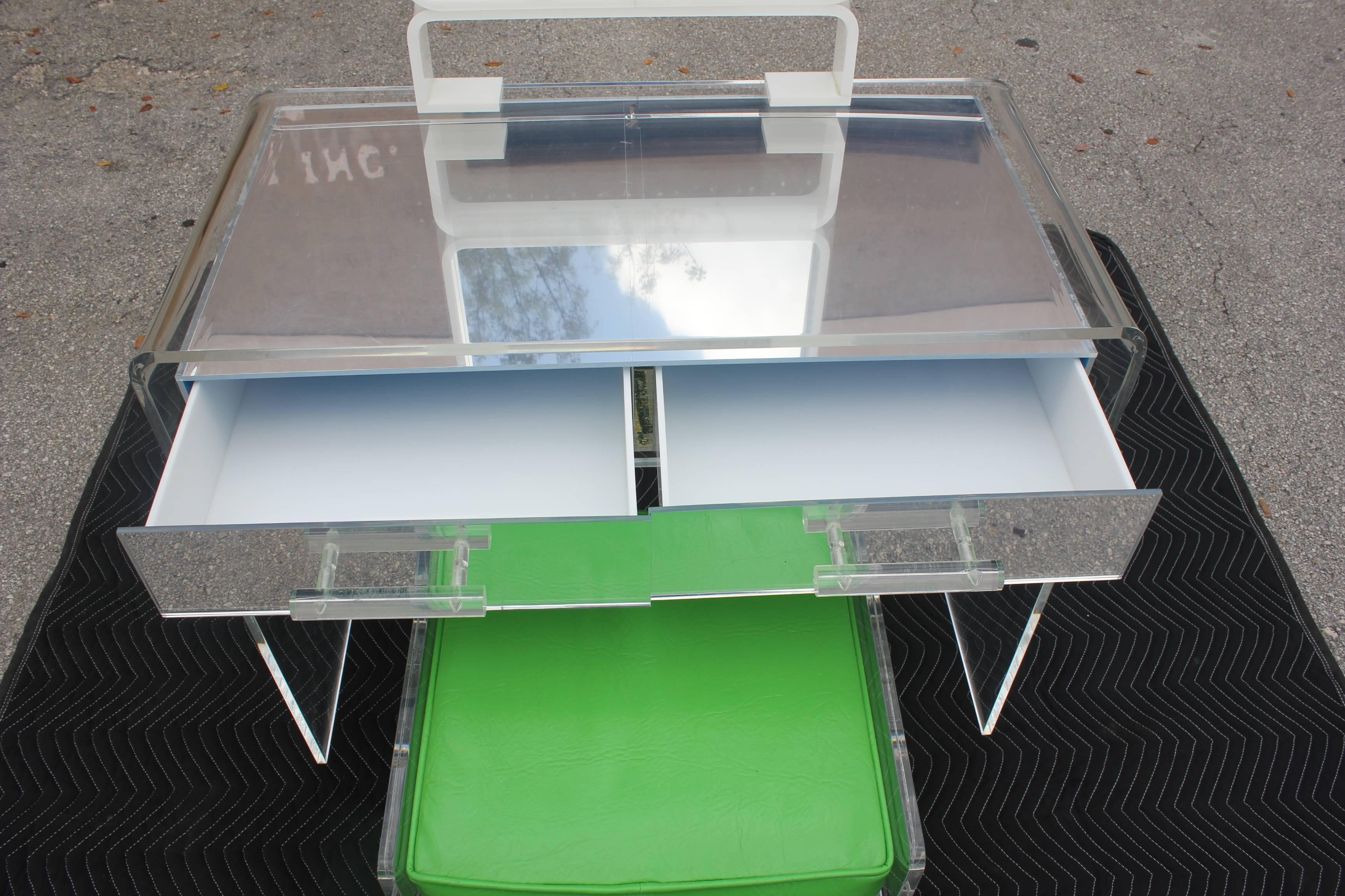 American Beautiful Mid-Century Modern Lucite Vanity with the Bench, circa 1970s