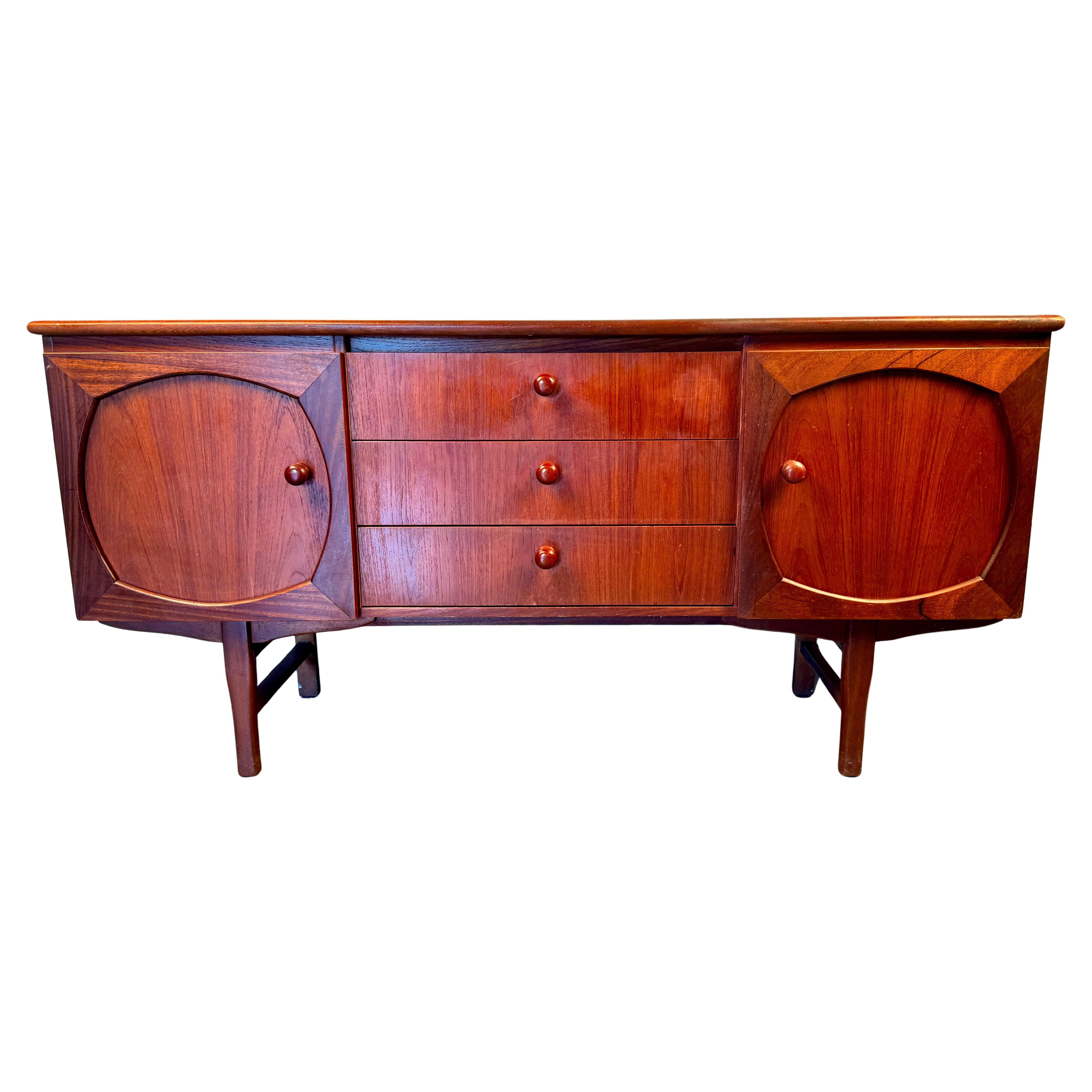 Beautiful Mid-Century Modern Sideboard