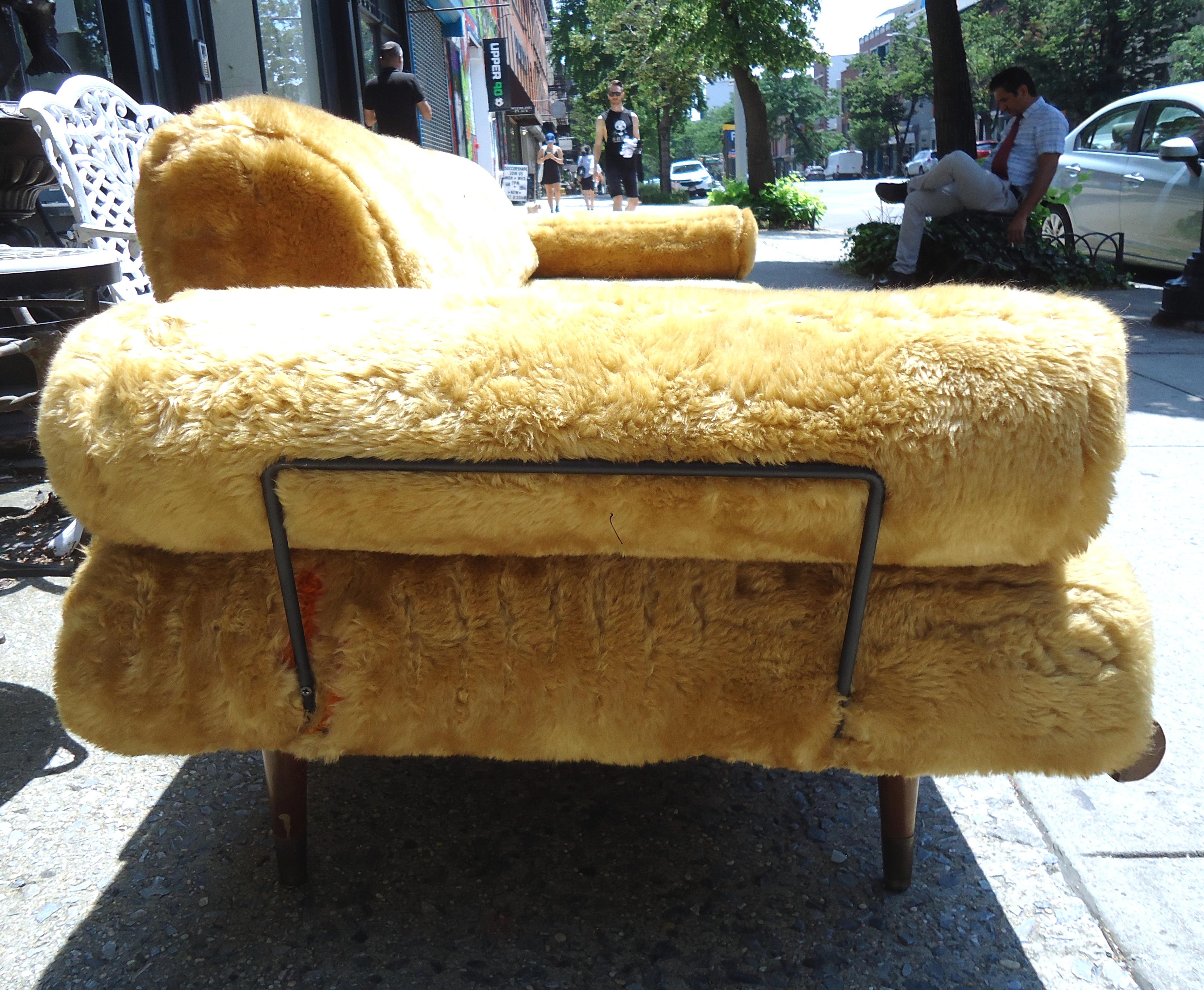 Mid-20th Century Beautiful Mid-Century Modern Sofa