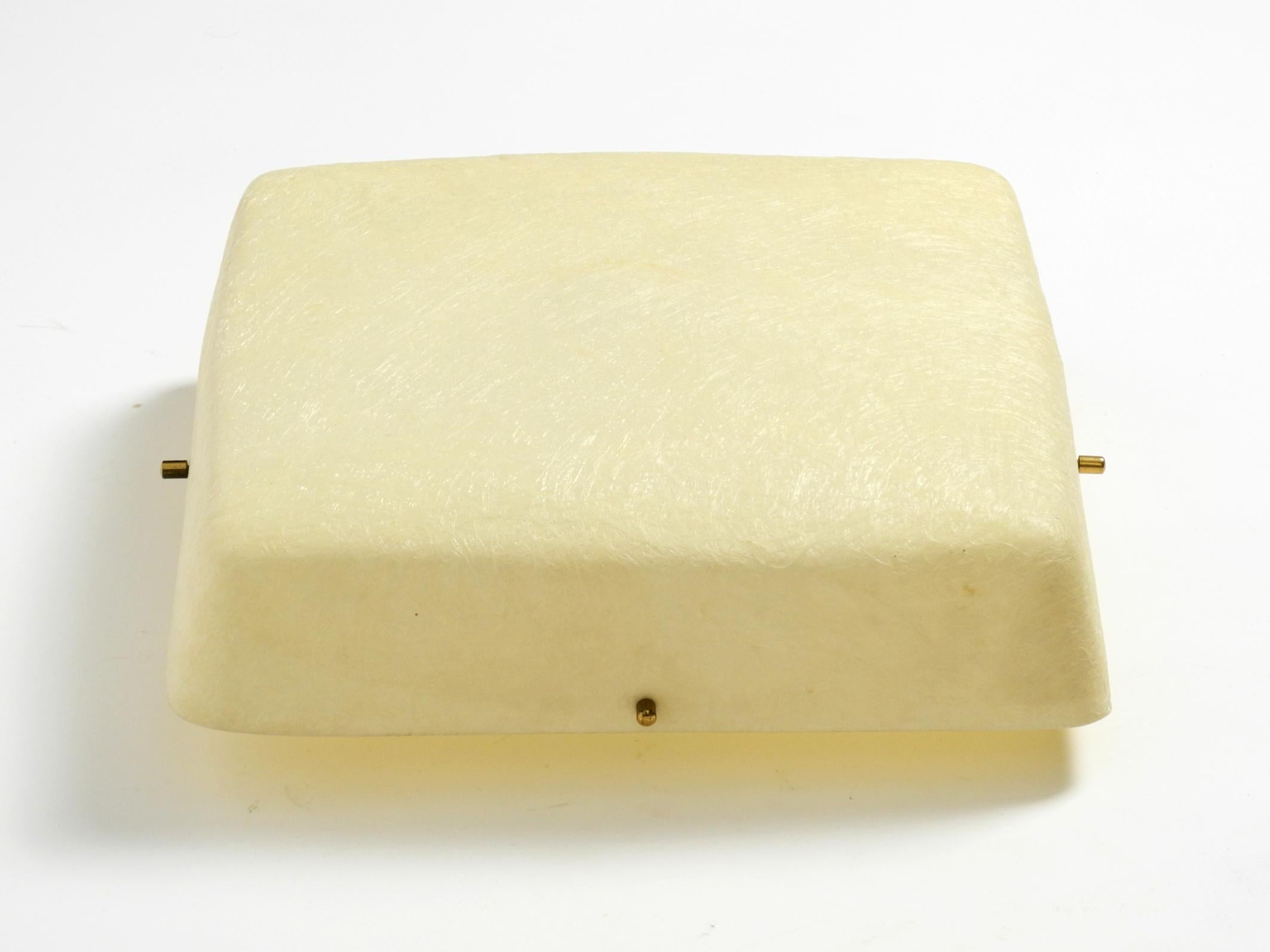 Tedesco Bellissima lampada da soffitto o da parete in fibra di vetro quadrata del Mid Century Modern in vendita