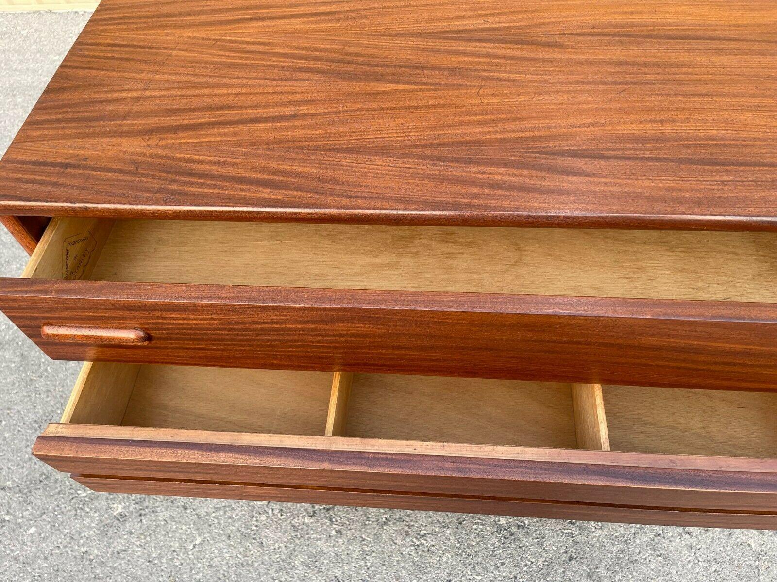North American Beautiful Mid-Century Modern Stanley Furniture Mahogany High-Boy Dresser