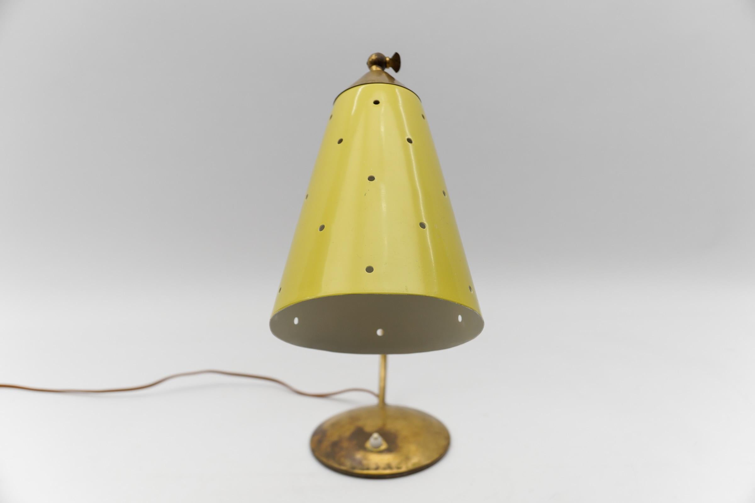 Schöne Mid-Century Modern-Tischlampe aus Messing, 1950er Jahre, Deutschland im Angebot 1