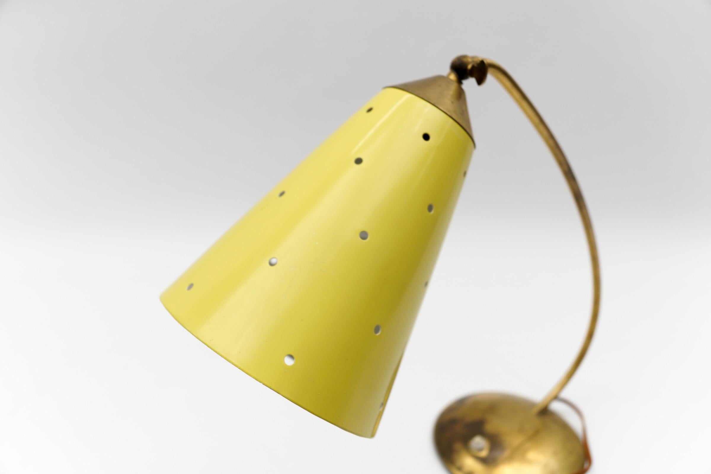 Beautiful Mid-Century Modern Table Lamp in Brass, 1950s Germany For Sale 7