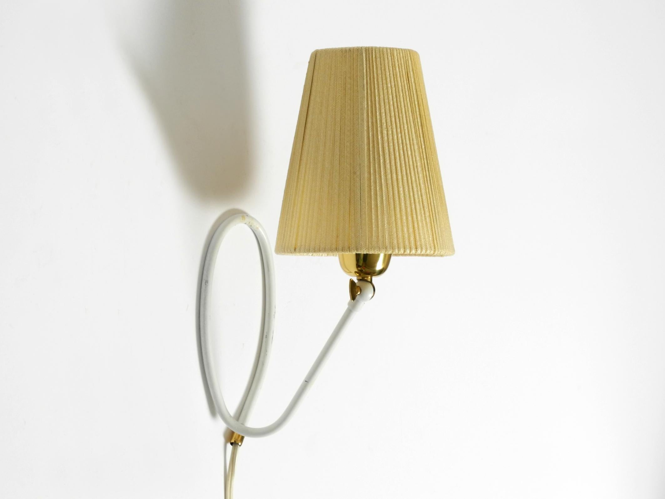 Metà XX secolo Bellissima lampada da tavolo o da parete del Mid Century Modern di Vereinigte Werkstätten in vendita