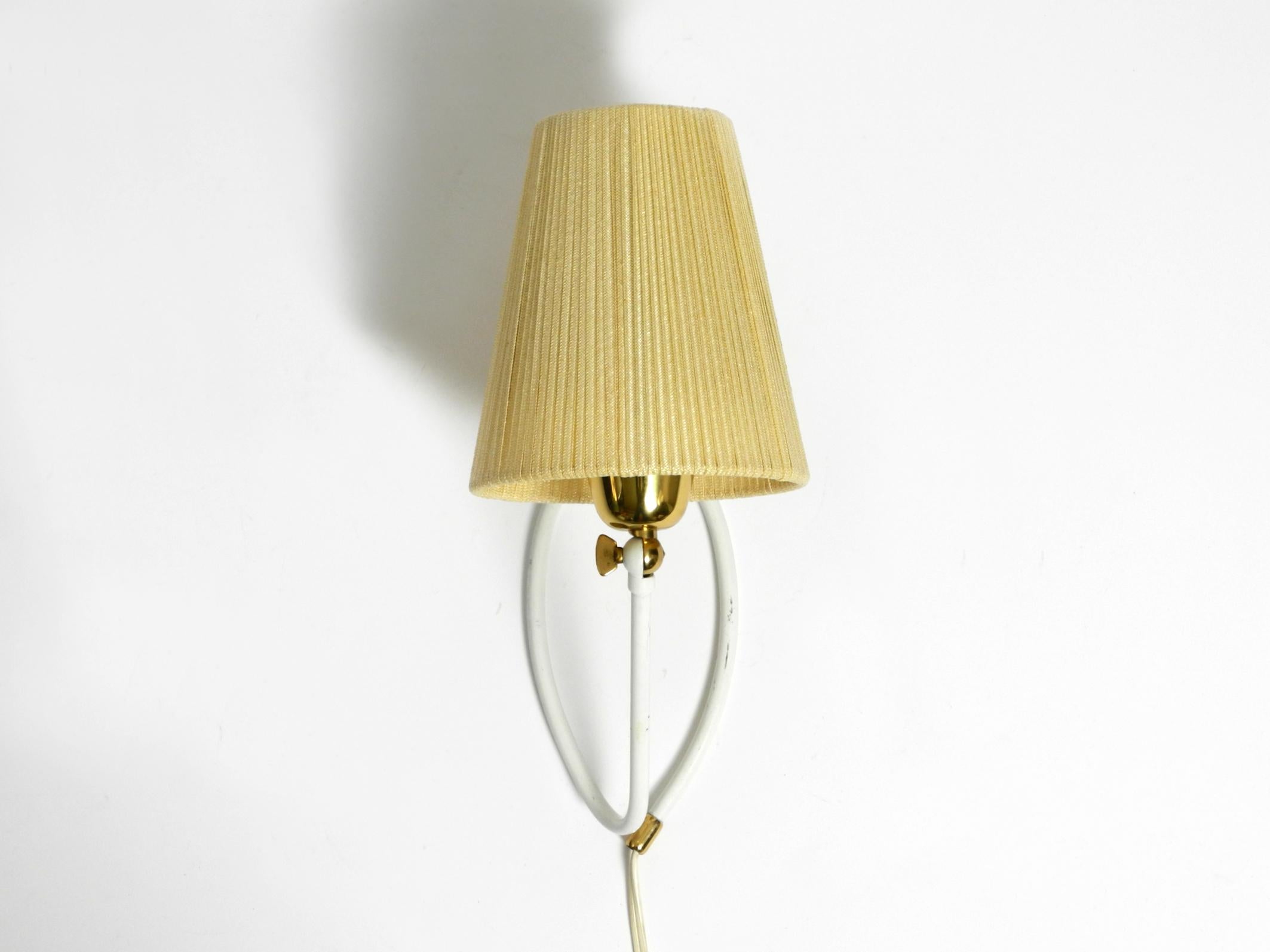 Metallo Bellissima lampada da tavolo o da parete del Mid Century Modern di Vereinigte Werkstätten in vendita