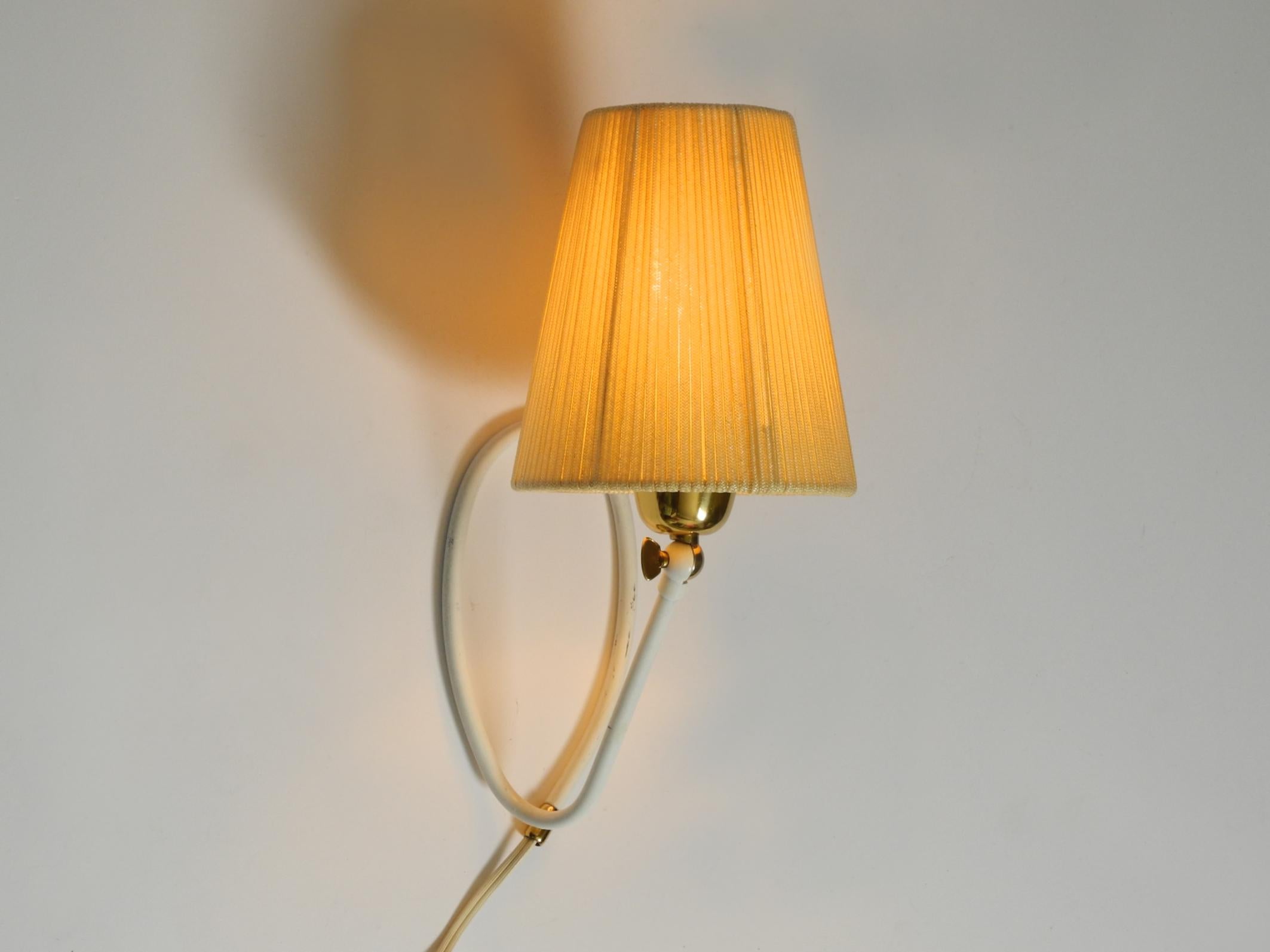 Bellissima lampada da tavolo o da parete del Mid Century Modern di Vereinigte Werkstätten in vendita 1