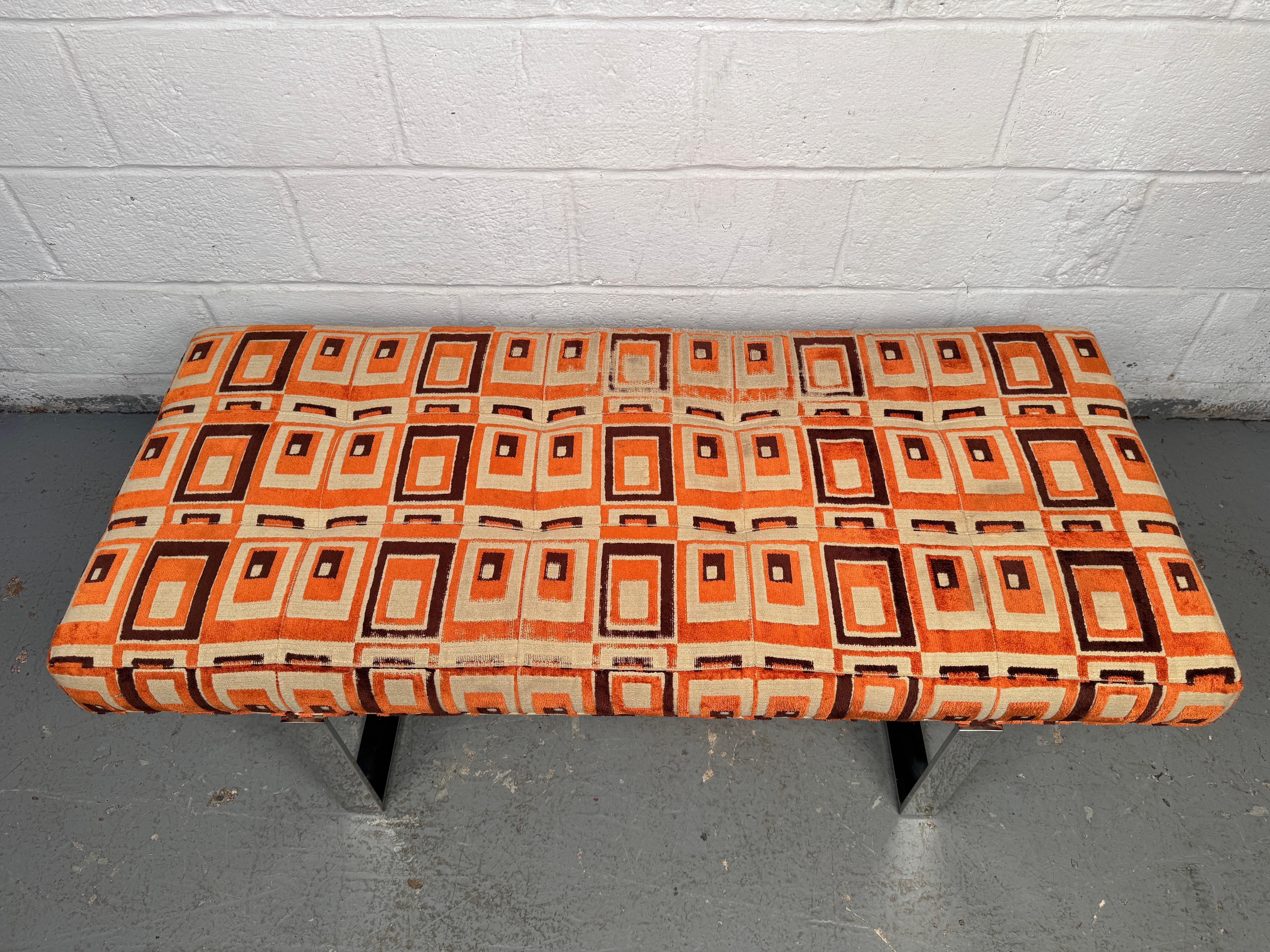 Beautiful Mid-Century Modern Upholstered Bench In Good Condition For Sale In Brooklyn, NY