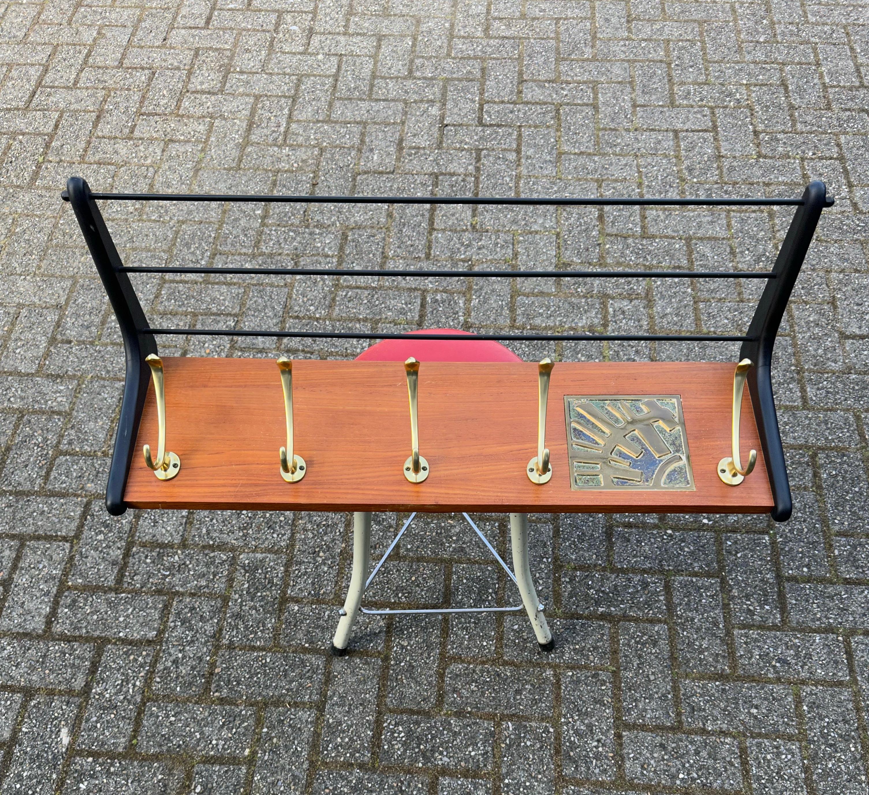 Beautiful Mid-Century Modern Wooden Wall Coat Rack, Design by Alfred Hendrickx For Sale 5