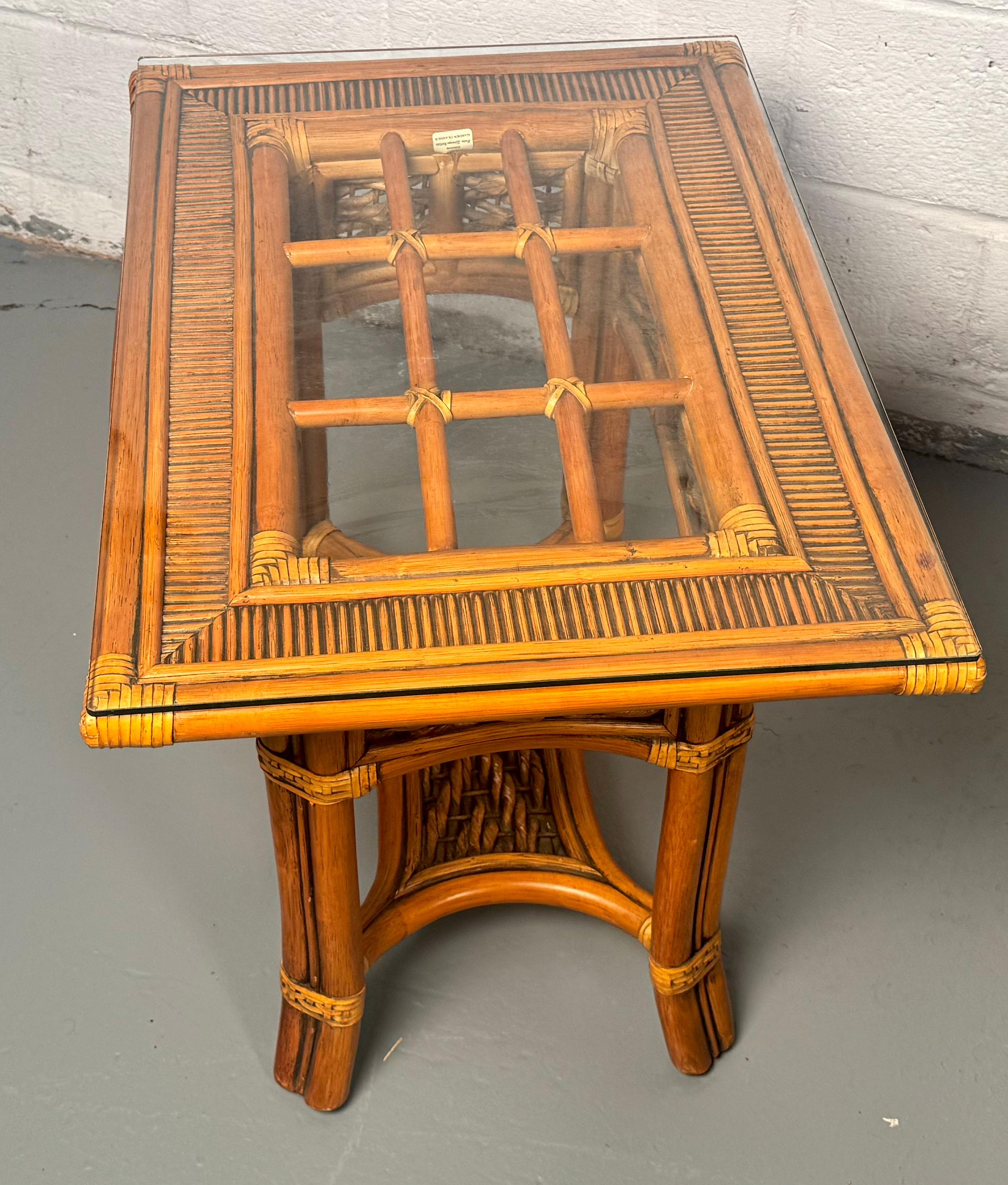 Mid-Century Modern Beautiful Mid-Century Rattan Table Set For Sale
