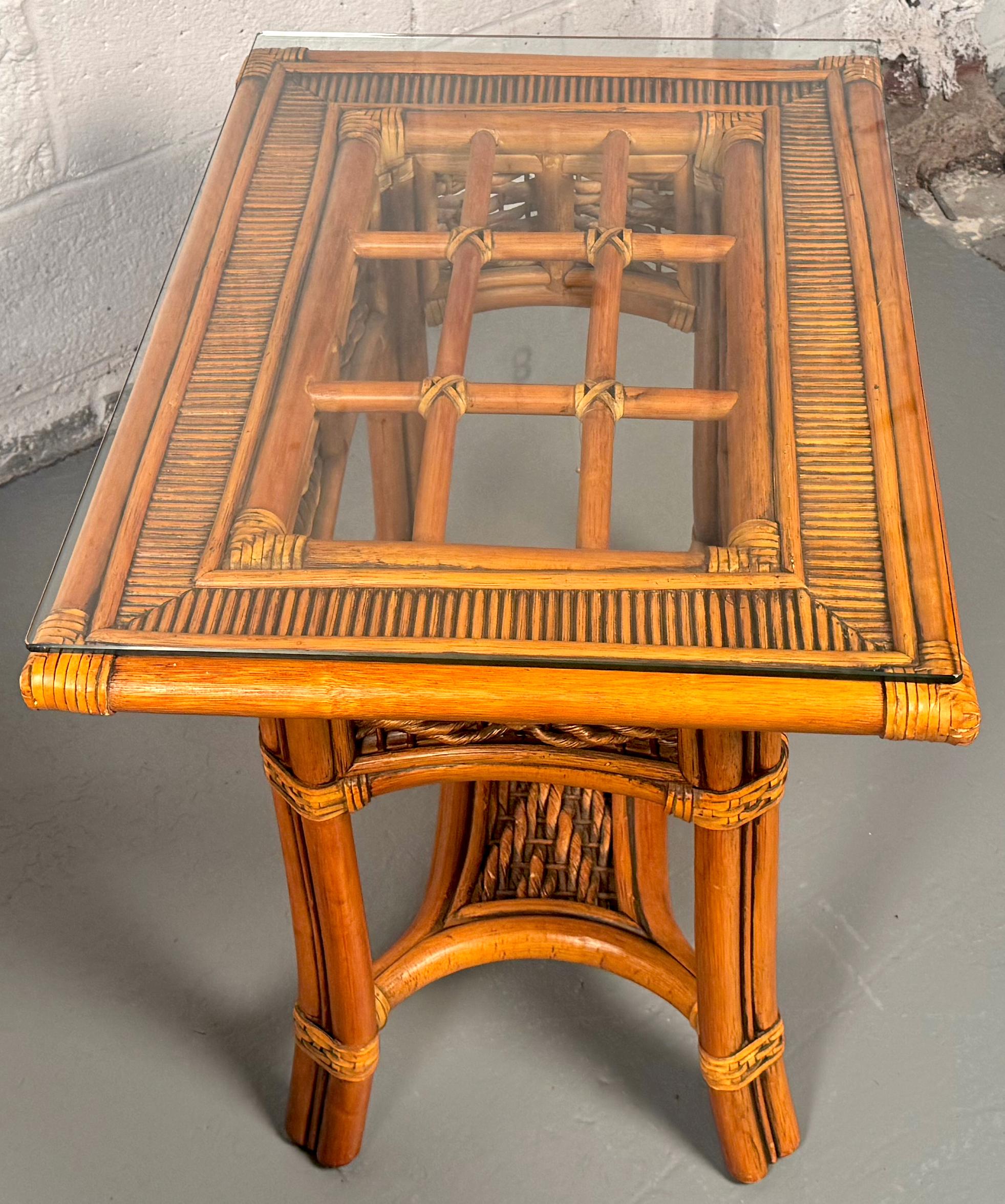 Beautiful Mid-Century Rattan Table Set In Good Condition For Sale In Brooklyn, NY