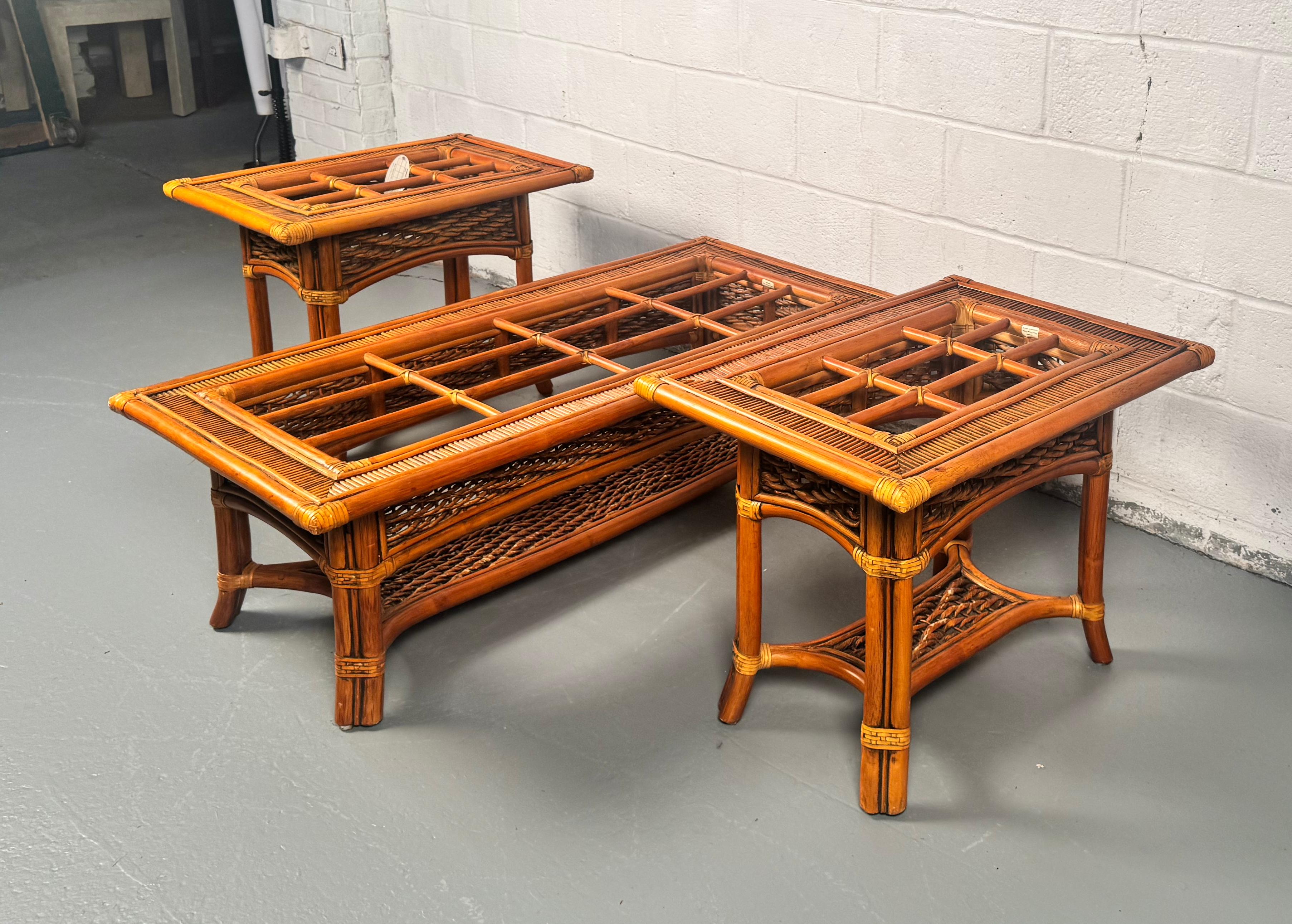 Beautiful Mid-Century Rattan Table Set For Sale 4