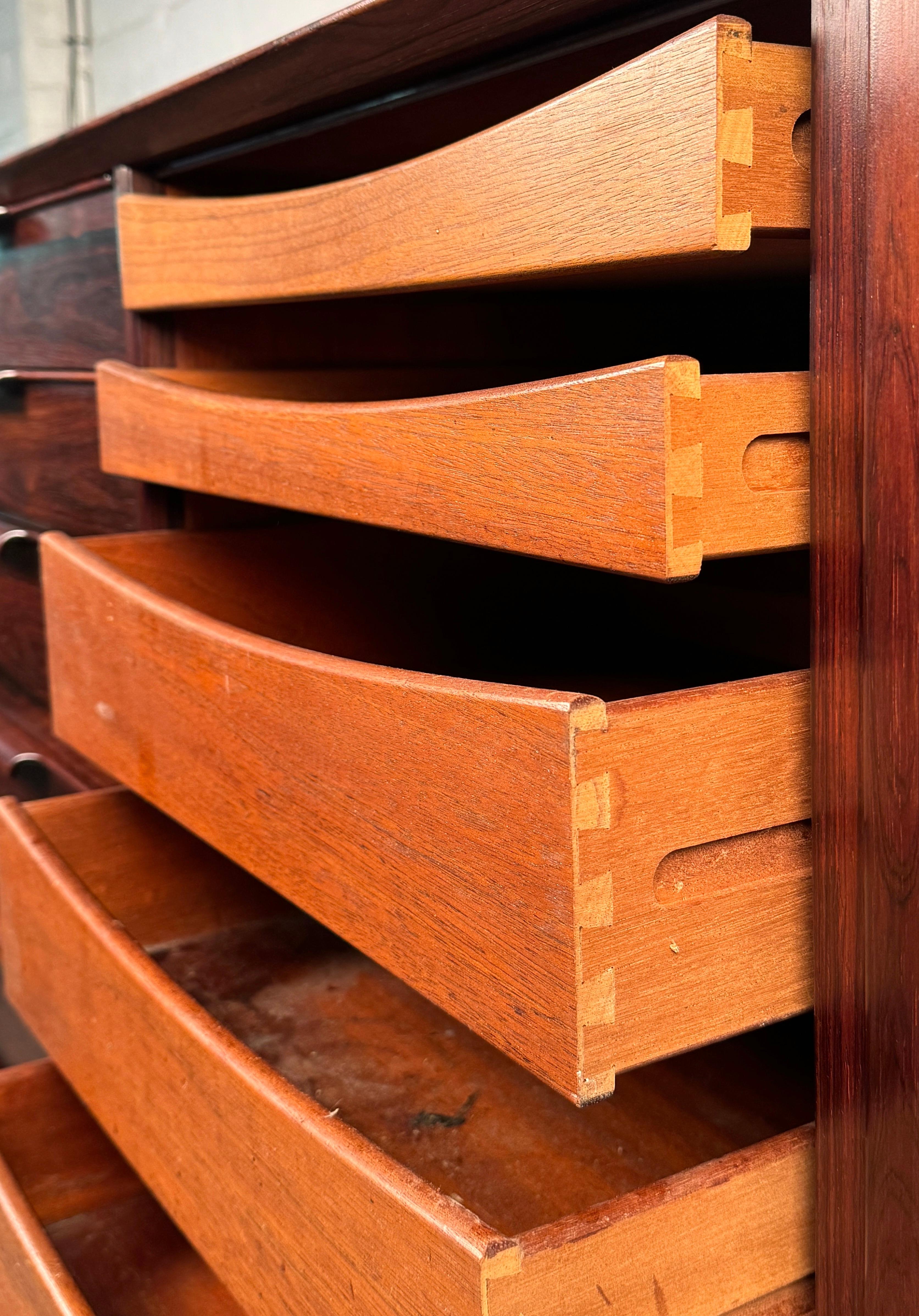 Magnifiques coffres d'homme en bois de rose du milieu du siècle par Falster en vente 3