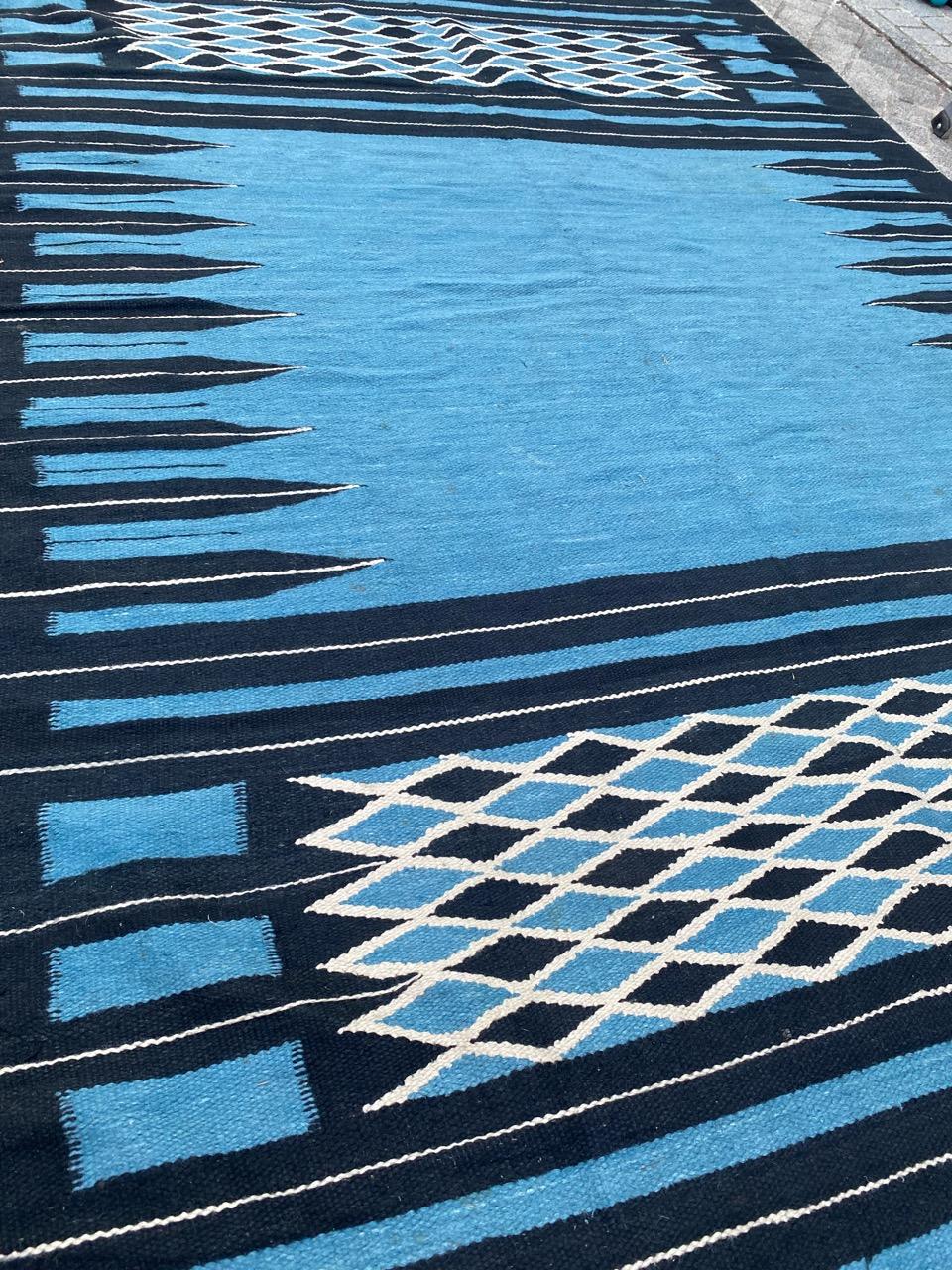 Bobyrug's Beautiful Mid Century Scandinavian Flat Rug Kilim (tapis plat scandinave du milieu du siècle) en vente 1