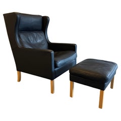 Magnifique chaise à dossier en cuir noir moderne The Moderns