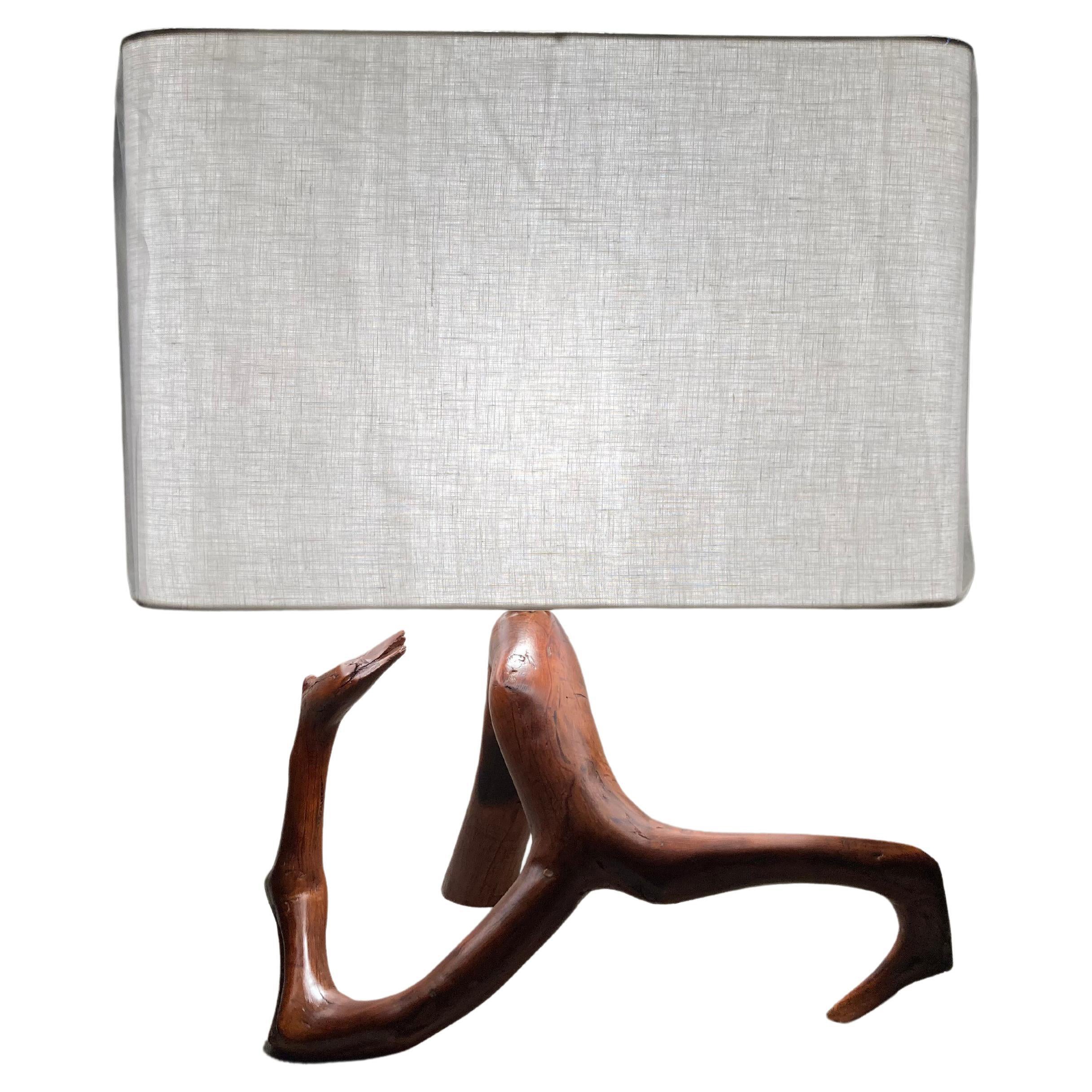 Belle lampe de table du milieu du siècle, arbre, bois rouge