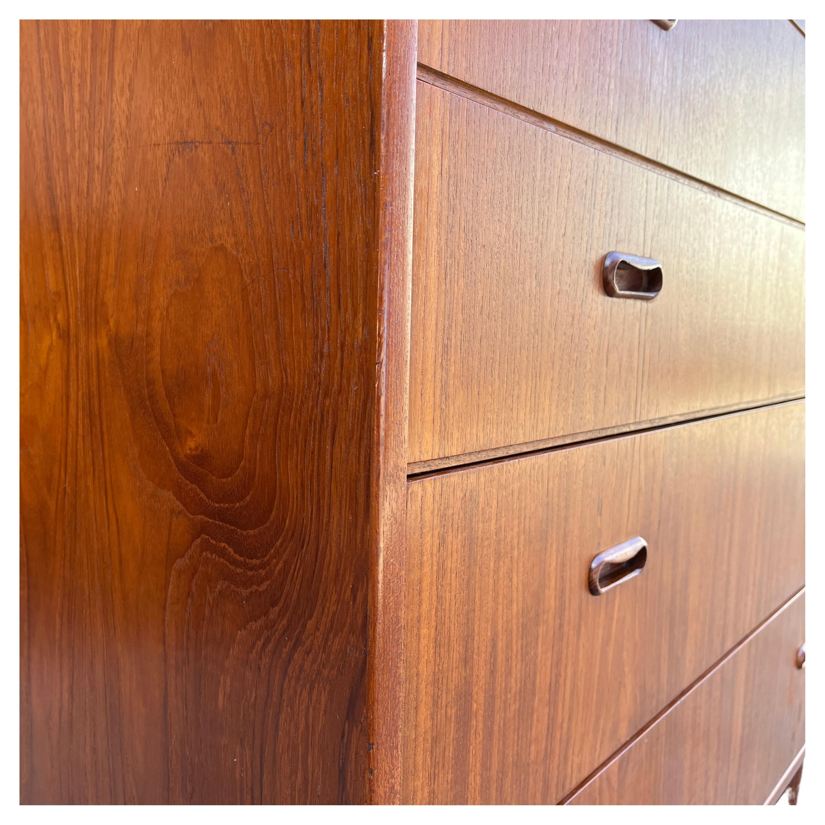 Beautiful Mid-century Teak Danish Dresser Chest of Drawers 7