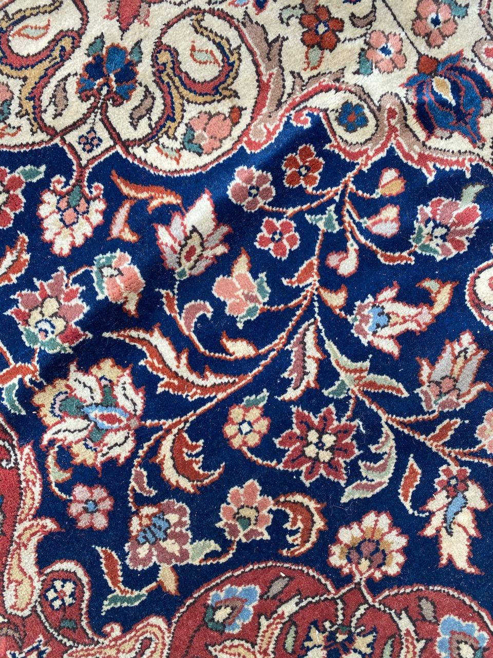 Schöner transylvanianischer Teppich aus der Mitte des Jahrhunderts im Zustand „Gut“ im Angebot in Saint Ouen, FR