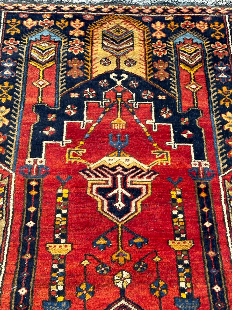 Schöner türkischer anatolischer Teppich aus der Mitte des Jahrhunderts im Angebot 11