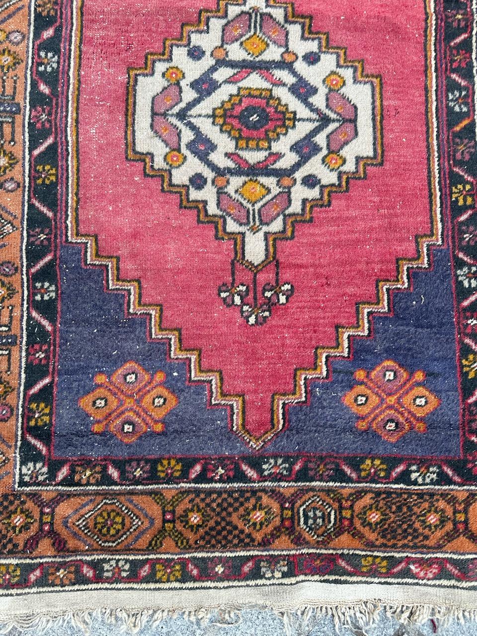 Oushak Beautiful mid century Turkish Anatolian rug For Sale