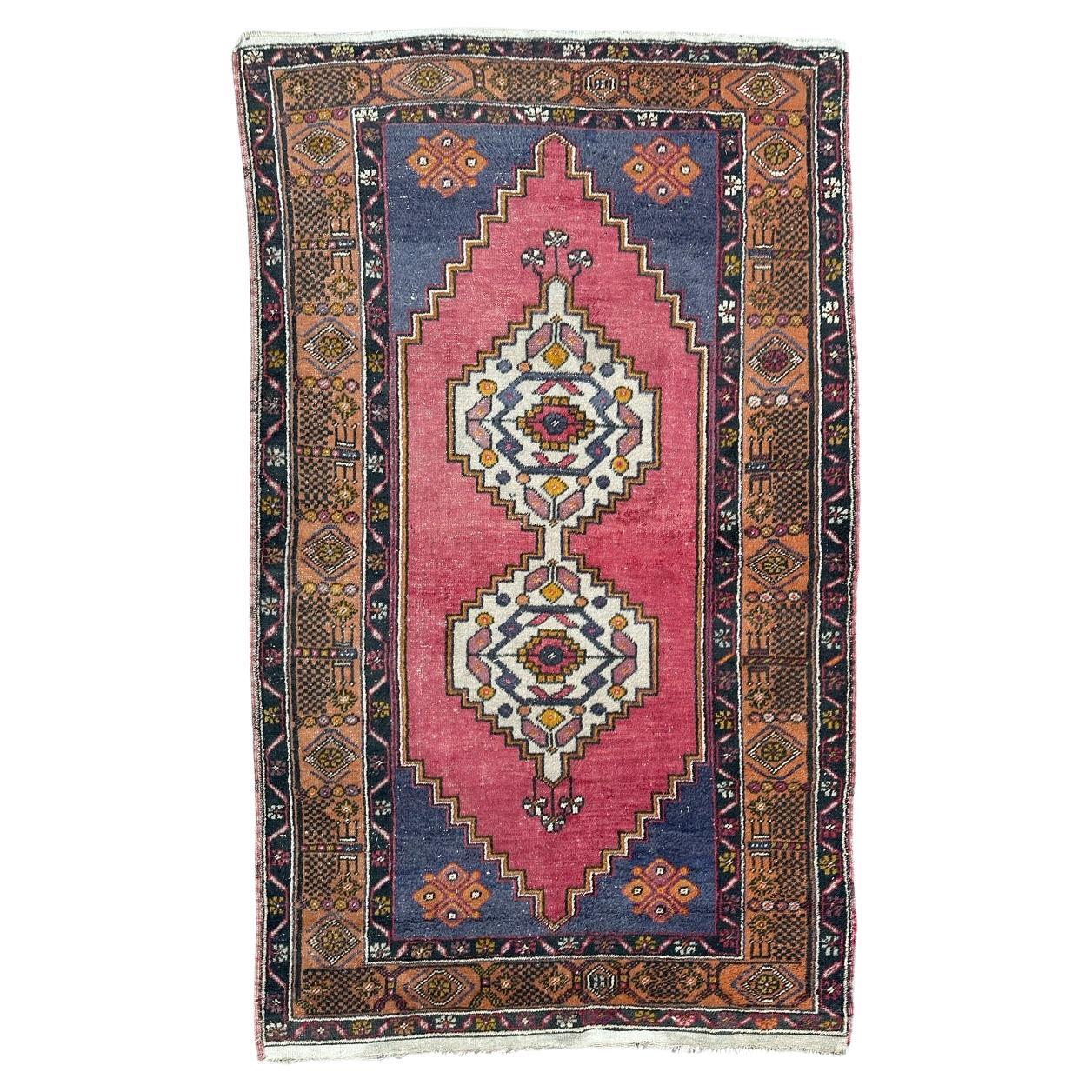 Beautiful mid century Turkish Anatolian rug For Sale