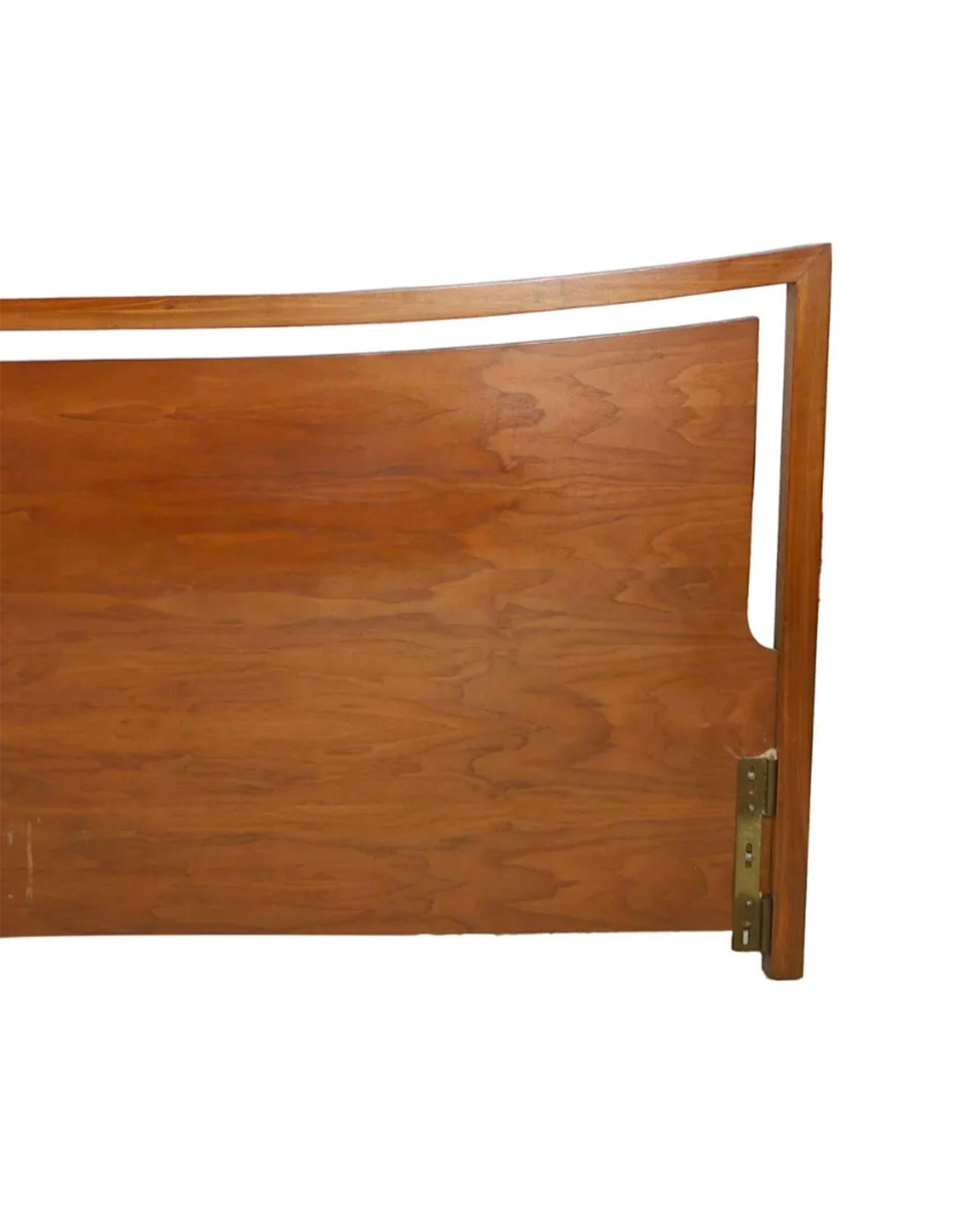 Mid-Century Modern Beautiful Mid-Century Walnut King Bed Headboard curved Design For Sale