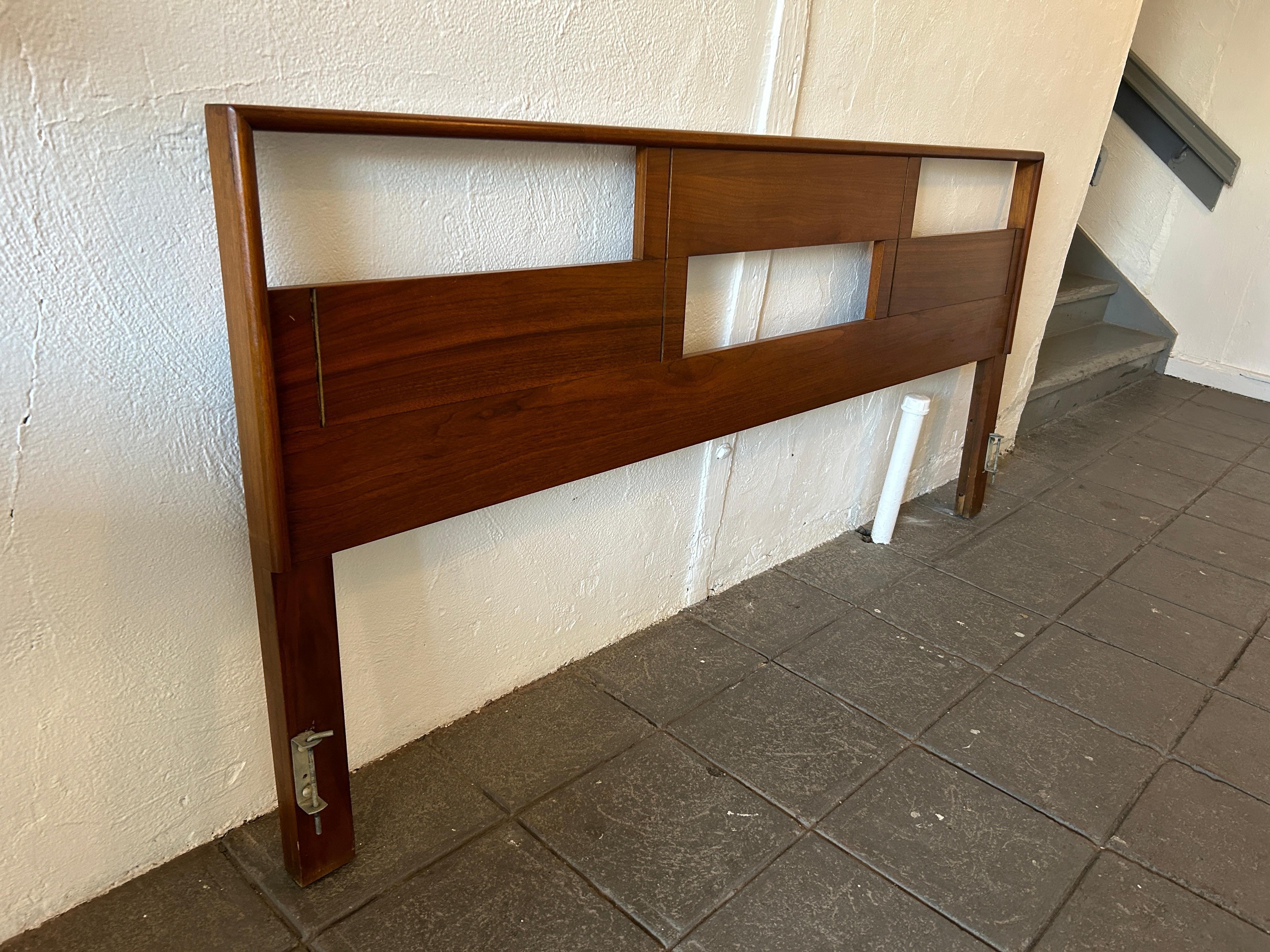 American Beautiful Mid-Century Walnut King Bed Headboard Geometric Design For Sale