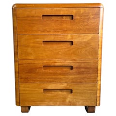 Bellissima cassettiera del Medioevo in legno di betulla Paul Goodman per Plymold