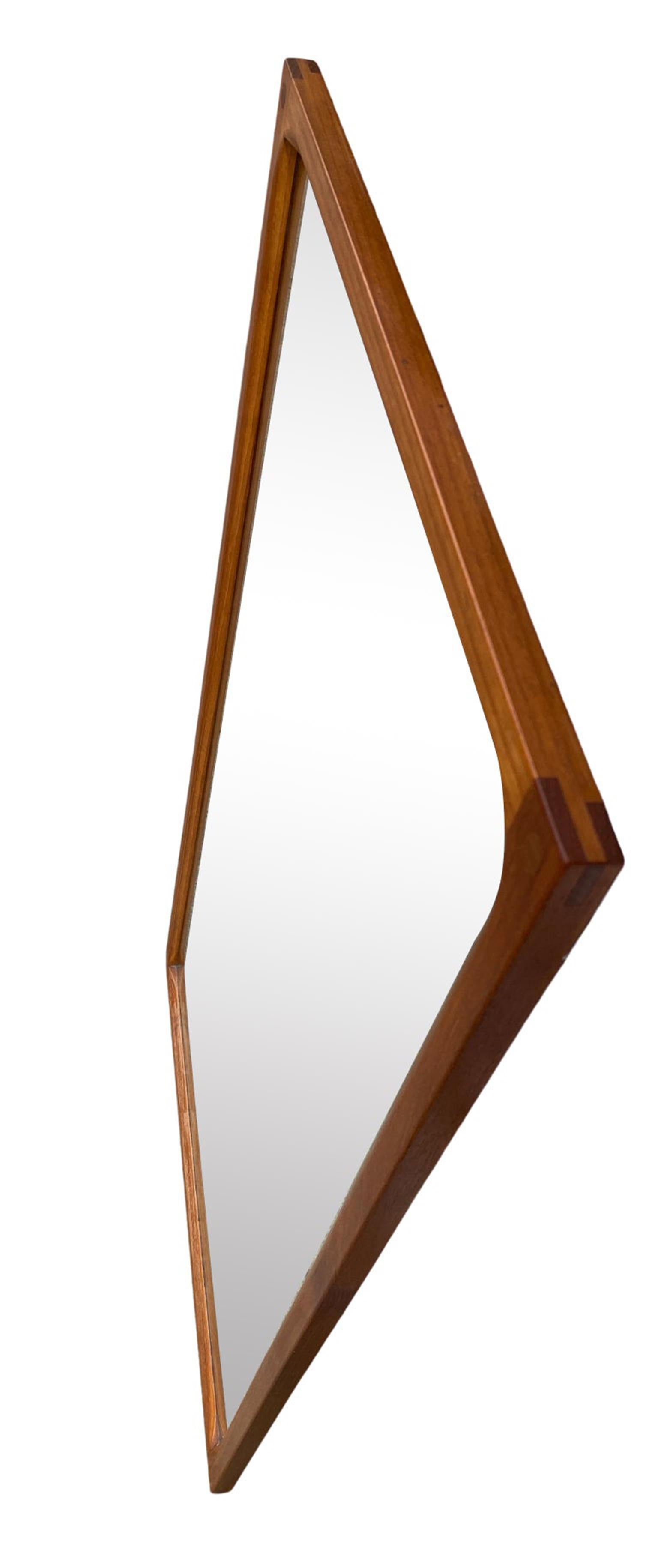 Beautiful Midcentury Danish Modern Teak Mirror by Kai Kristiansen In Good Condition For Sale In BROOKLYN, NY