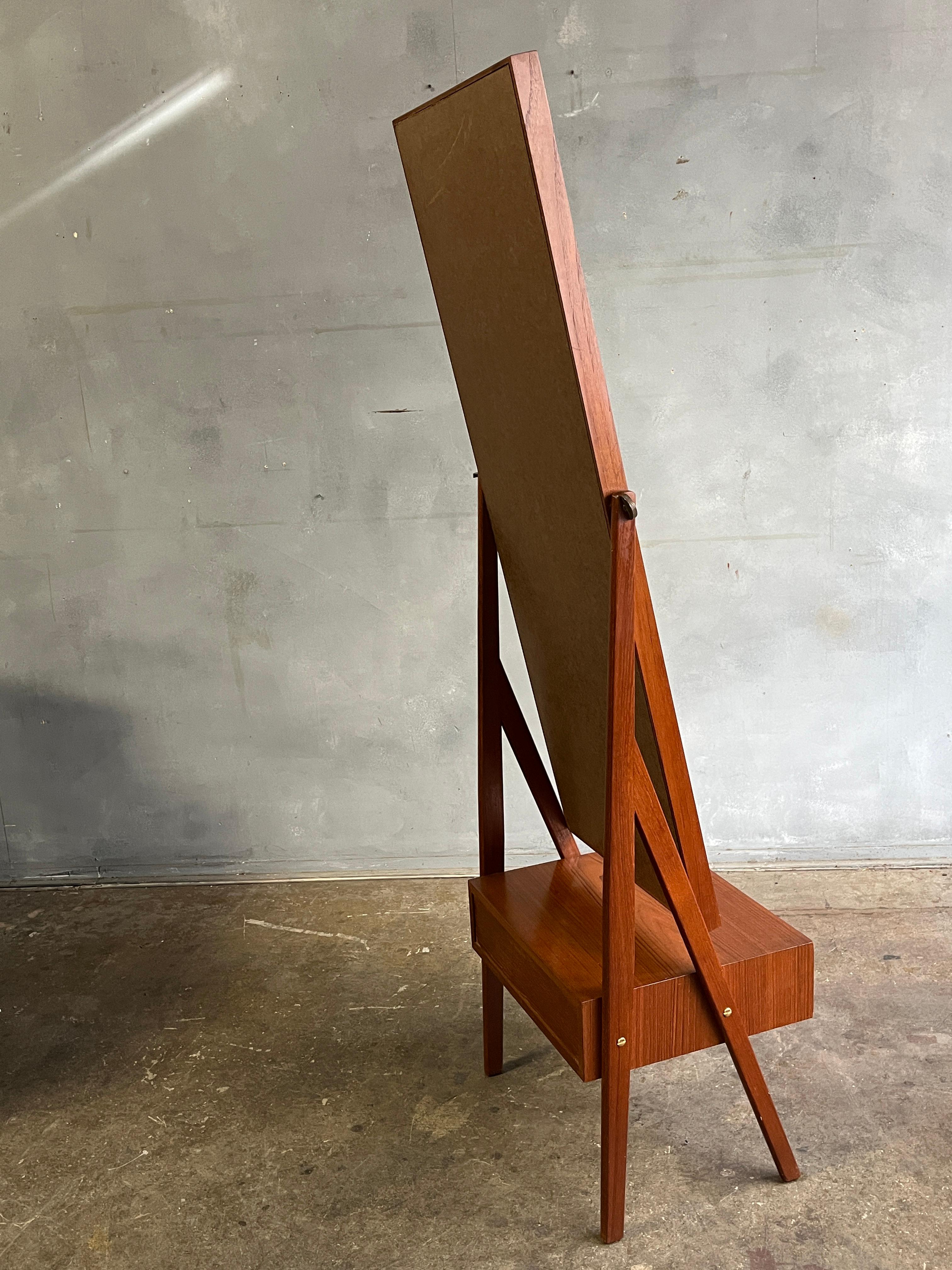 Brass Beautiful Mid-Century Floor Mirror with Floating Drawer by Arne Vodder For Sale