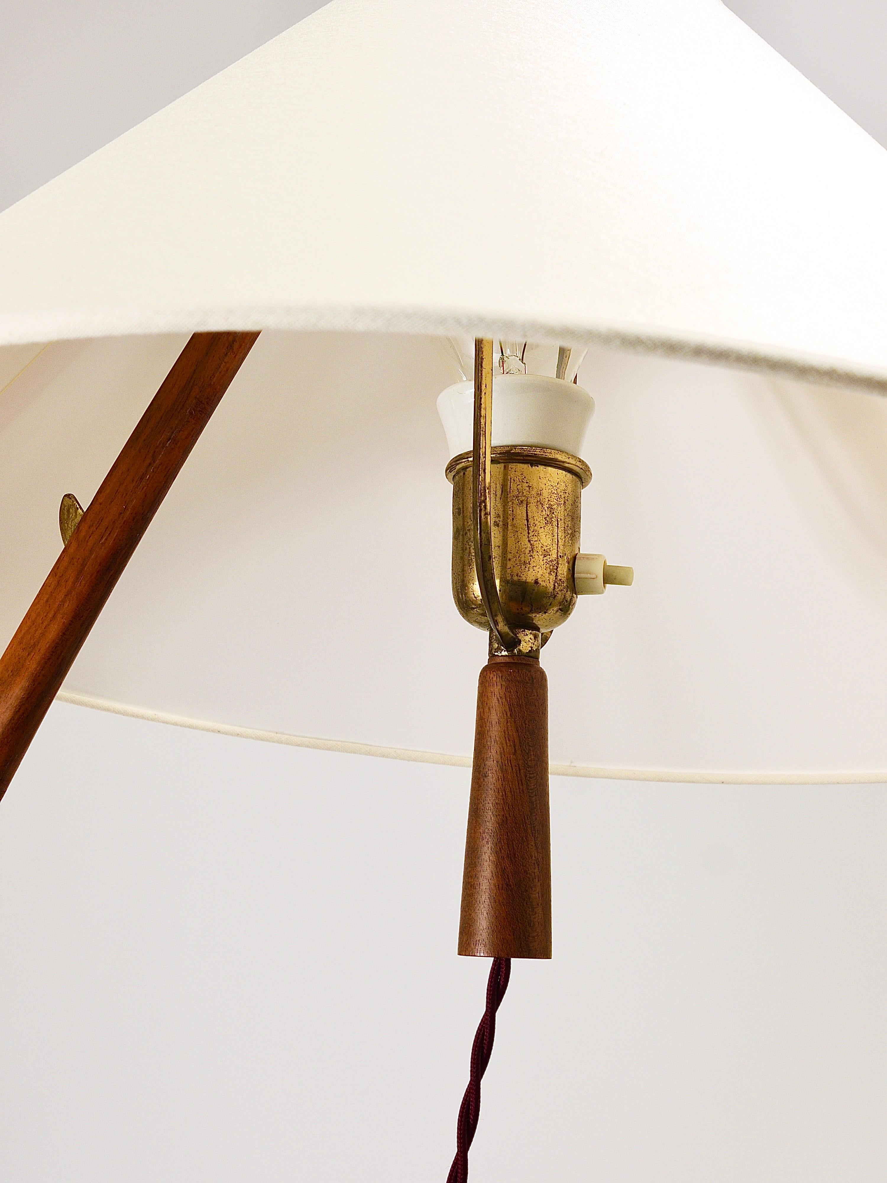J.T. Kalmar 2x Dornstab Adjustable Floor Lamp, Brass, Walnut, Austria, 1950s For Sale 14