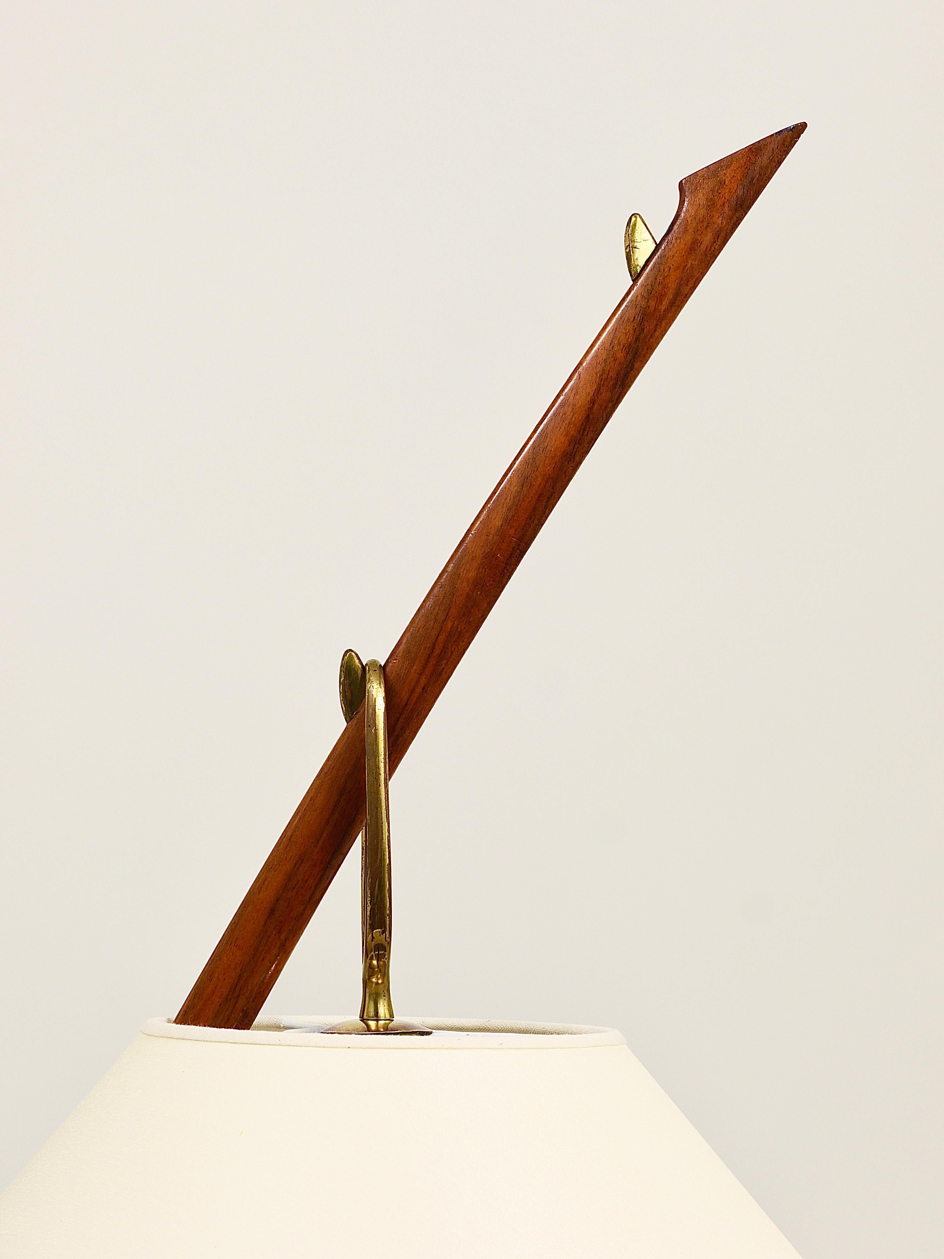 Mid-20th Century J.T. Kalmar 2x Dornstab Adjustable Floor Lamp, Brass, Walnut, Austria, 1950s For Sale