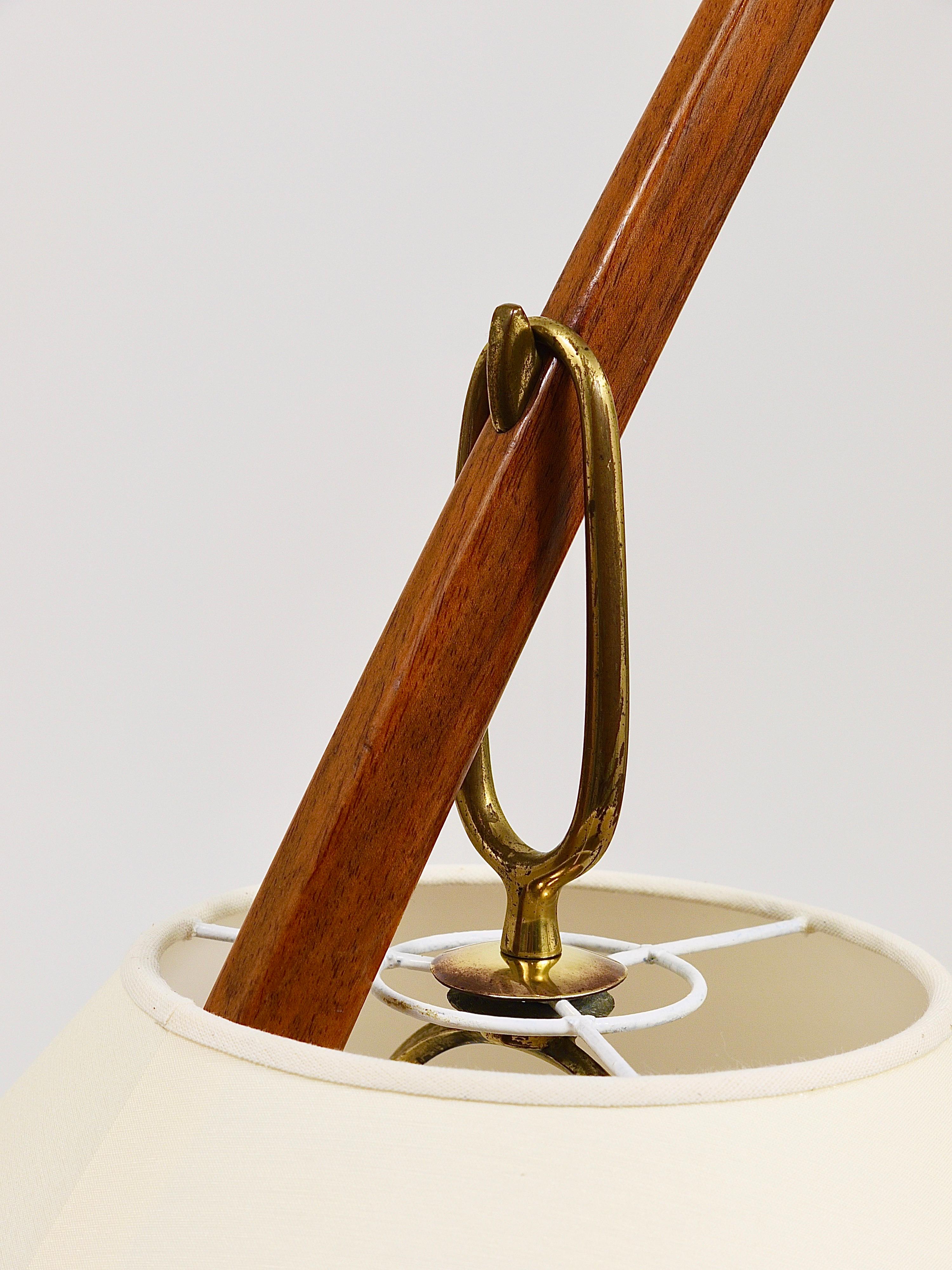 J.T. Kalmar 2x Dornstab Adjustable Floor Lamp, Brass, Walnut, Austria, 1950s For Sale 2