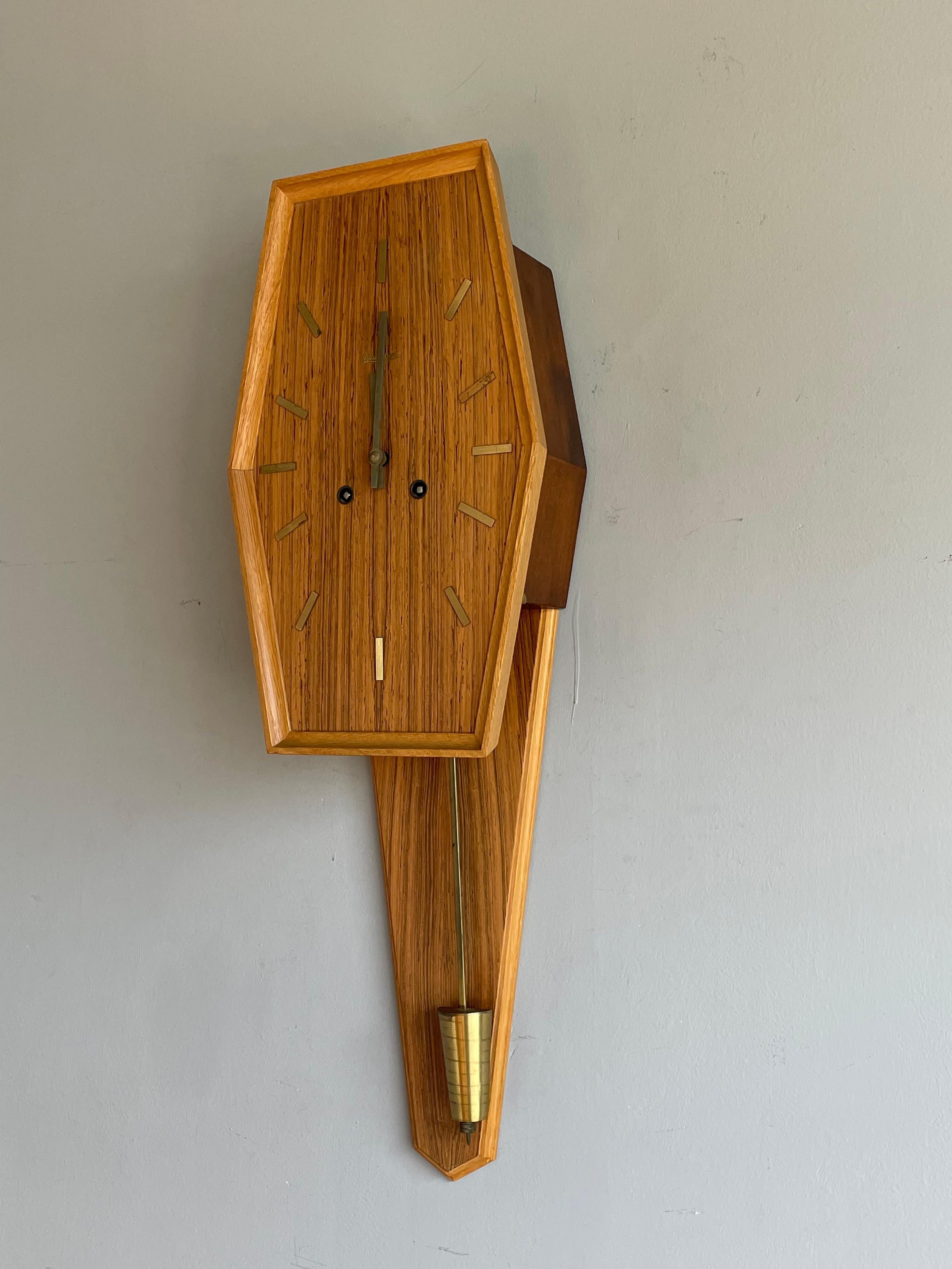 Magnifique horloge murale Pendule en bois moderne du milieu du siècle dernier par Westerstrand, Suède en vente 2