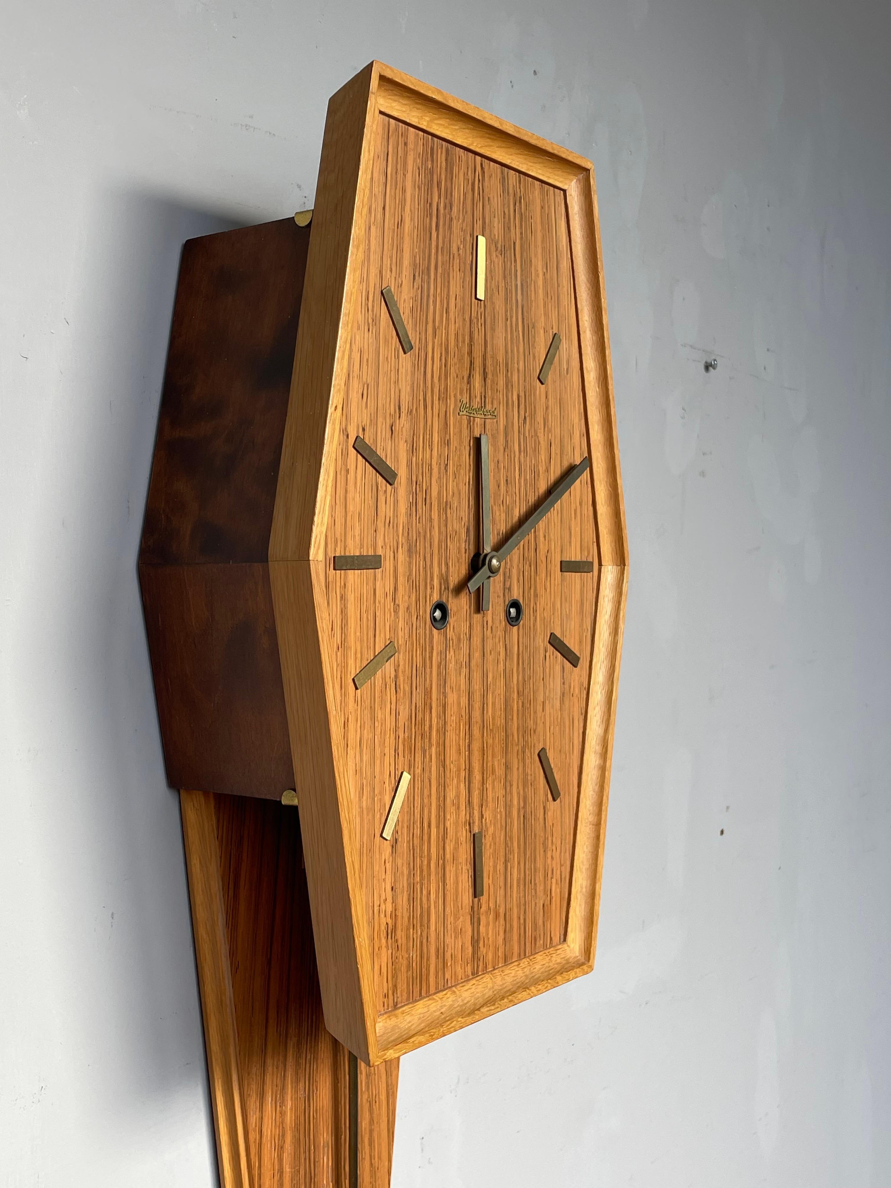 Magnifique horloge murale Pendule en bois moderne du milieu du siècle dernier par Westerstrand, Suède en vente 5