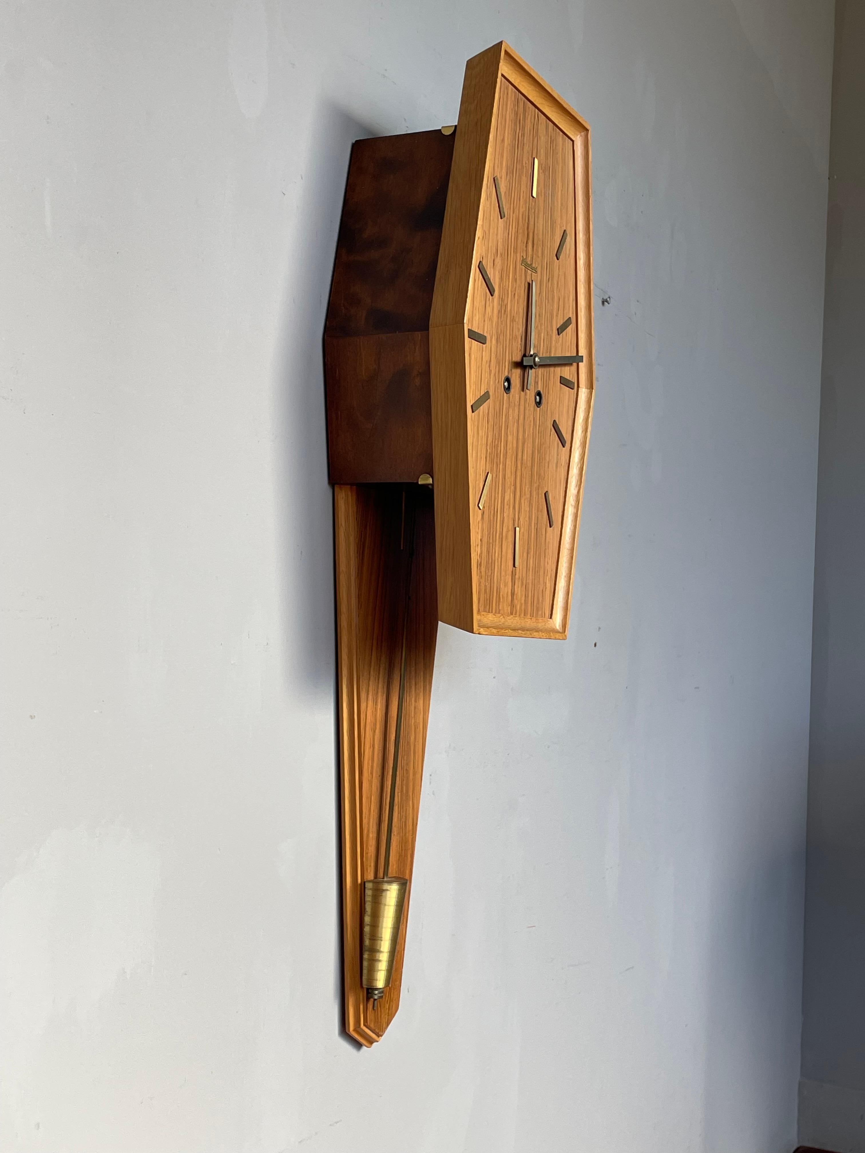 Magnifique horloge murale Pendule en bois moderne du milieu du siècle dernier par Westerstrand, Suède en vente 6