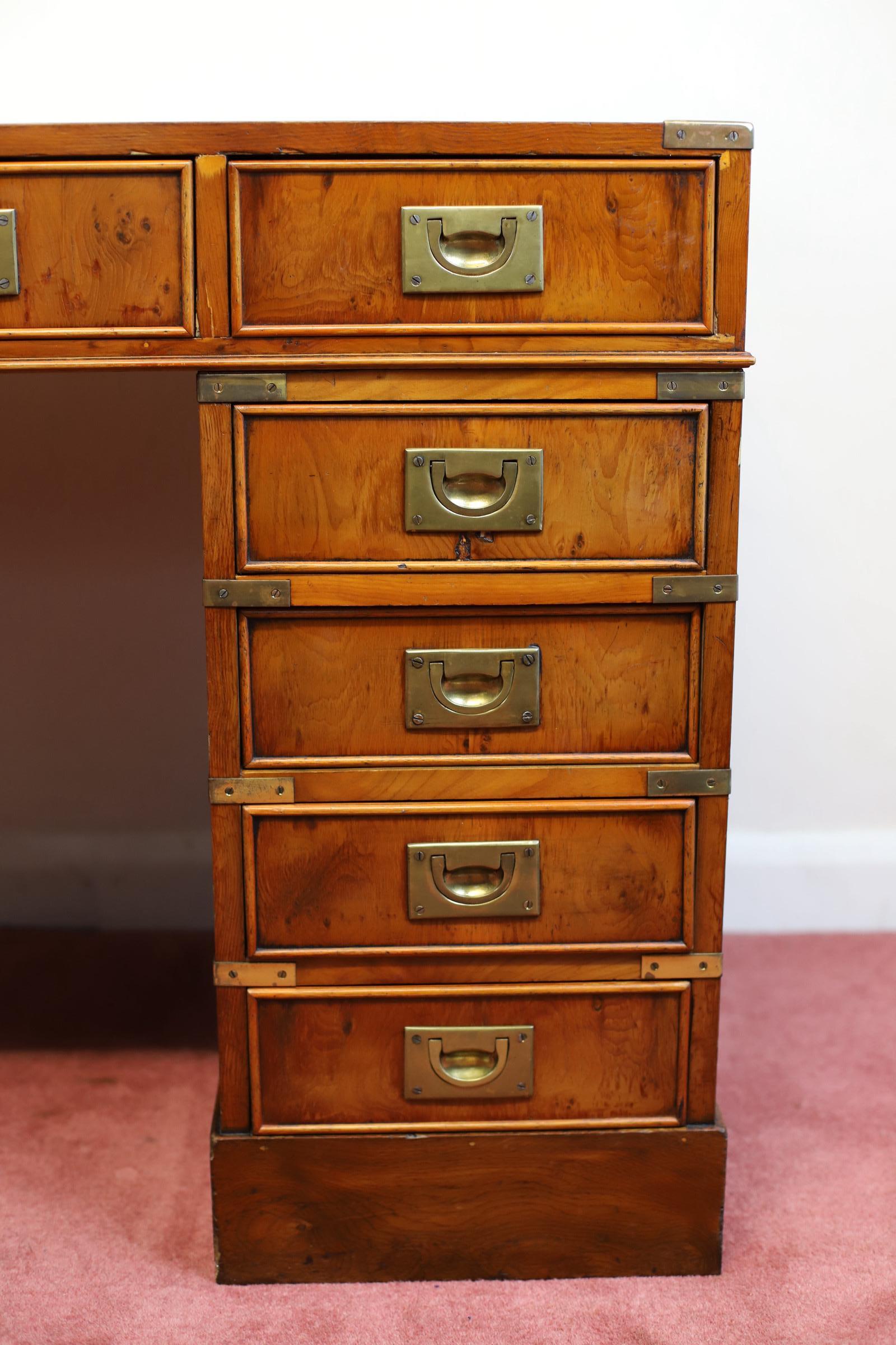 Beautiful Military Campaign Twin Pedestal Desk  In Good Condition For Sale In Crawley, GB