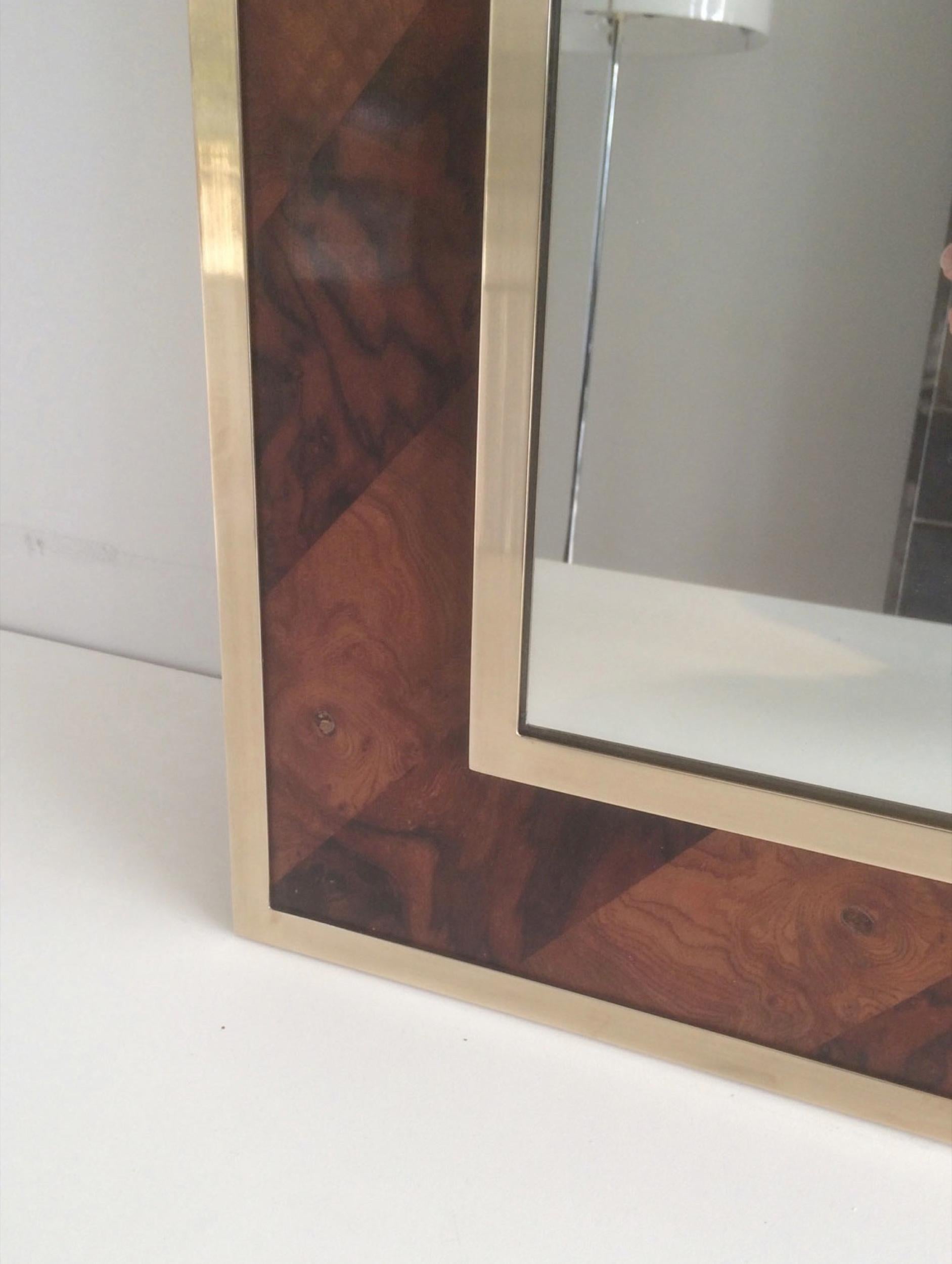 Beautiful Mirror Made of a Burr Walnut Marquetry and Brass, circa 1960 For Sale 6