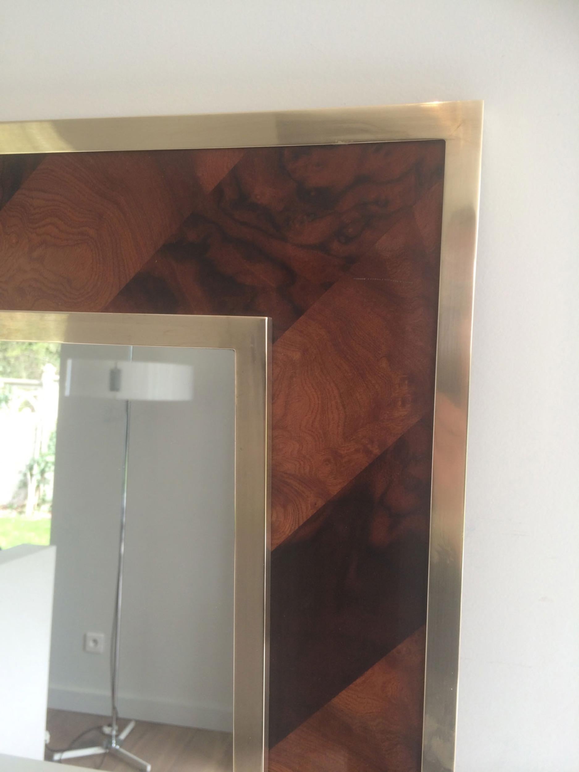 Beautiful Mirror Made of a Burr Walnut Marquetry and Brass, circa 1960 For Sale 1