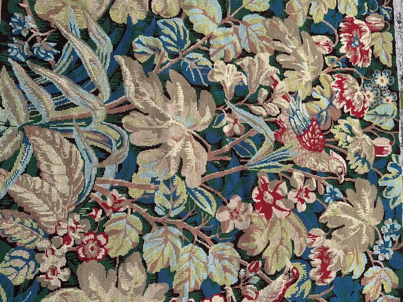 Schöne moderne französische Nadelspitze des 20. (Art déco) im Angebot