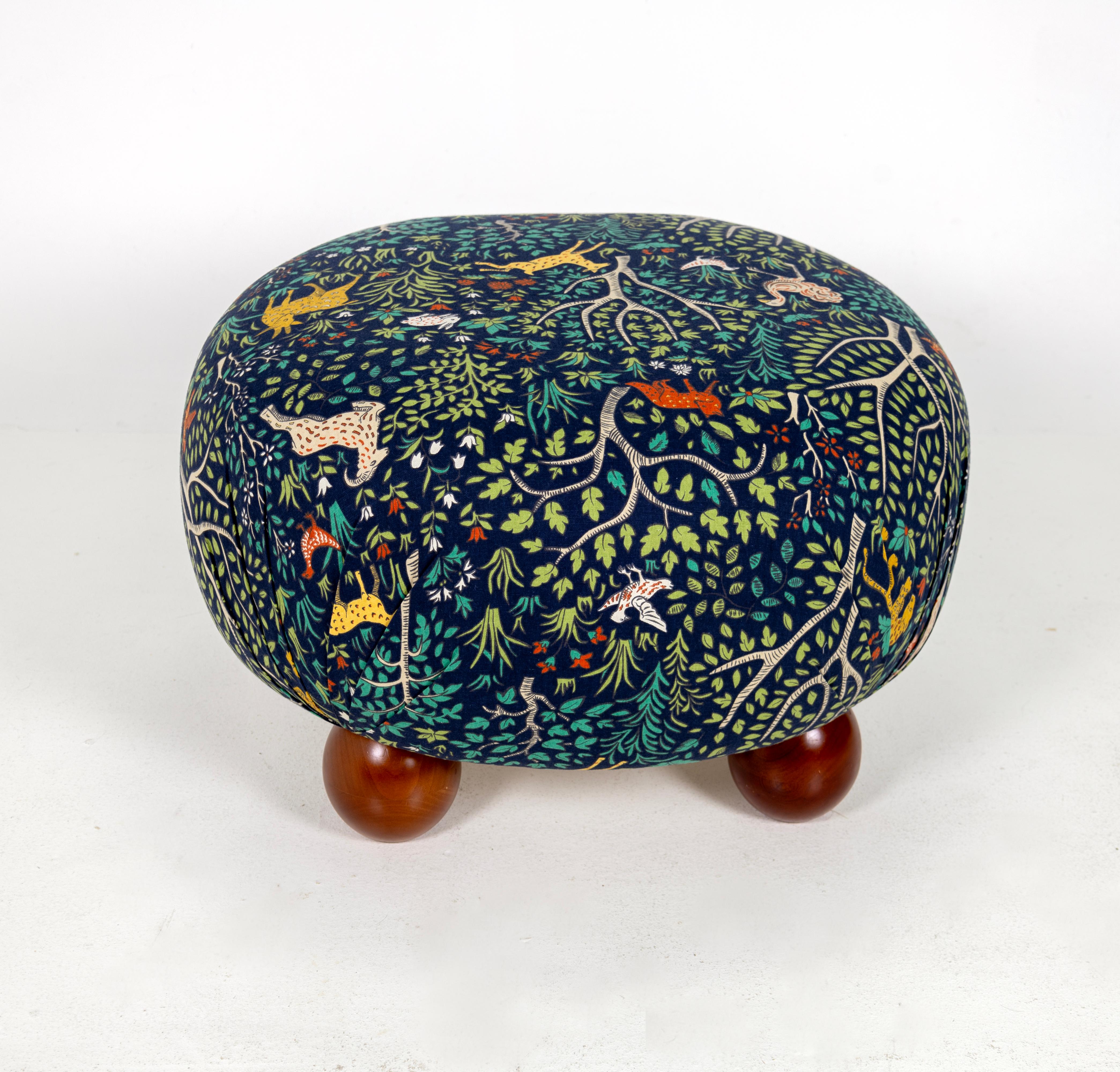 XXIe siècle et contemporain Magnifique ottoman moderne dans le style de Josef Frank en vente