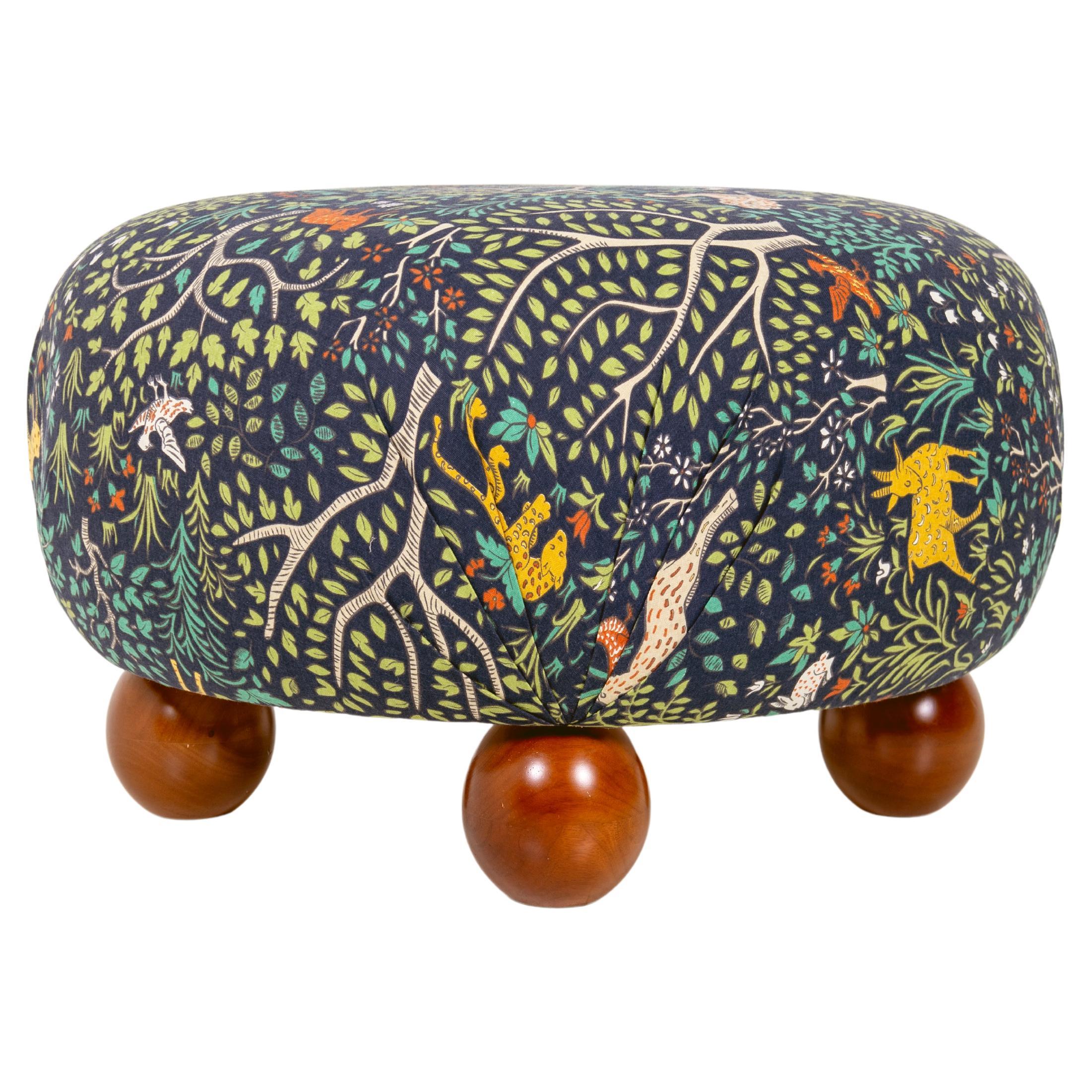 Magnifique ottoman moderne dans le style de Josef Frank en vente