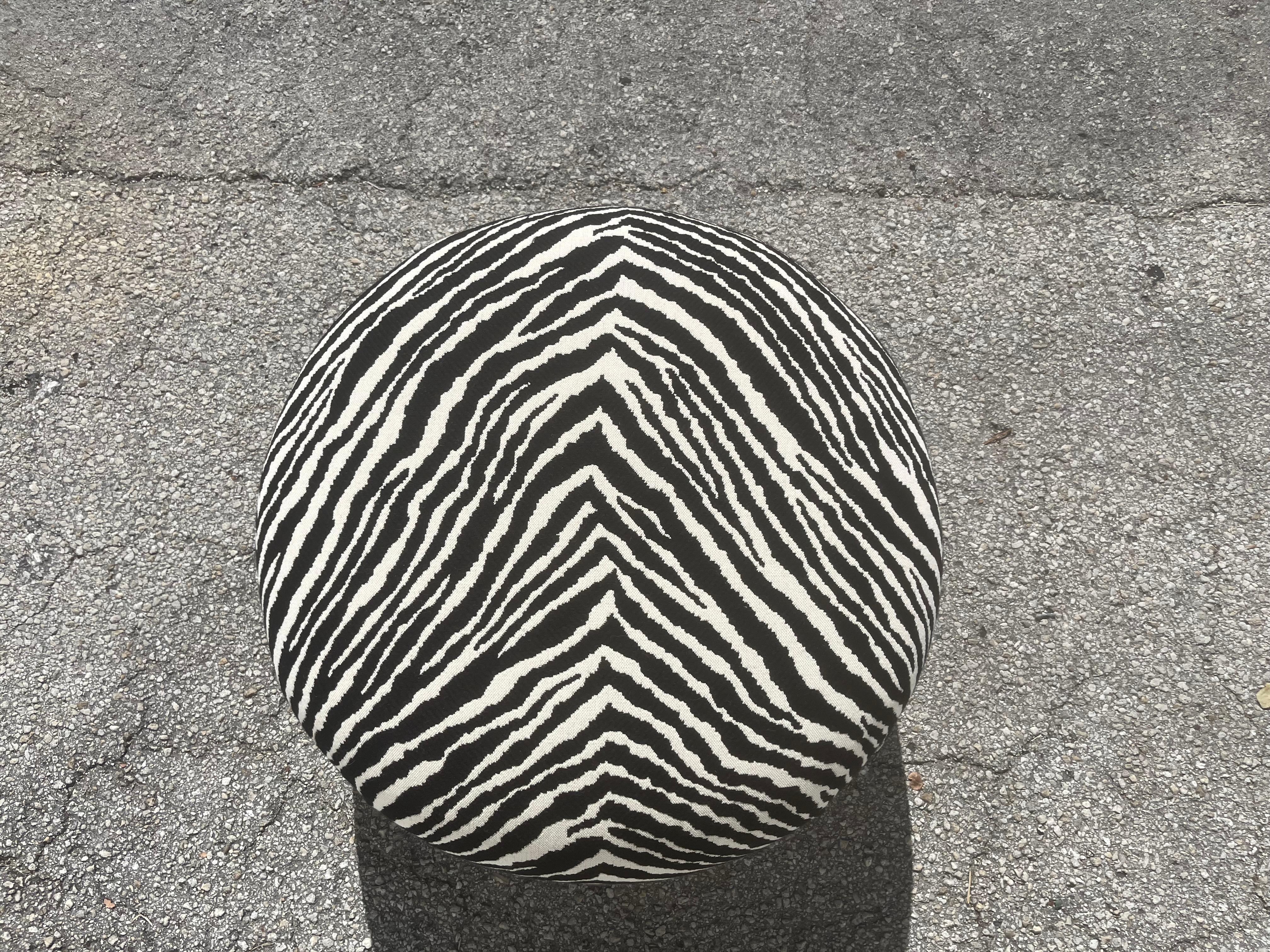 Beautiful Modern Ottoman in the Style of Josef Frank, Zebra Fabric For Sale 2