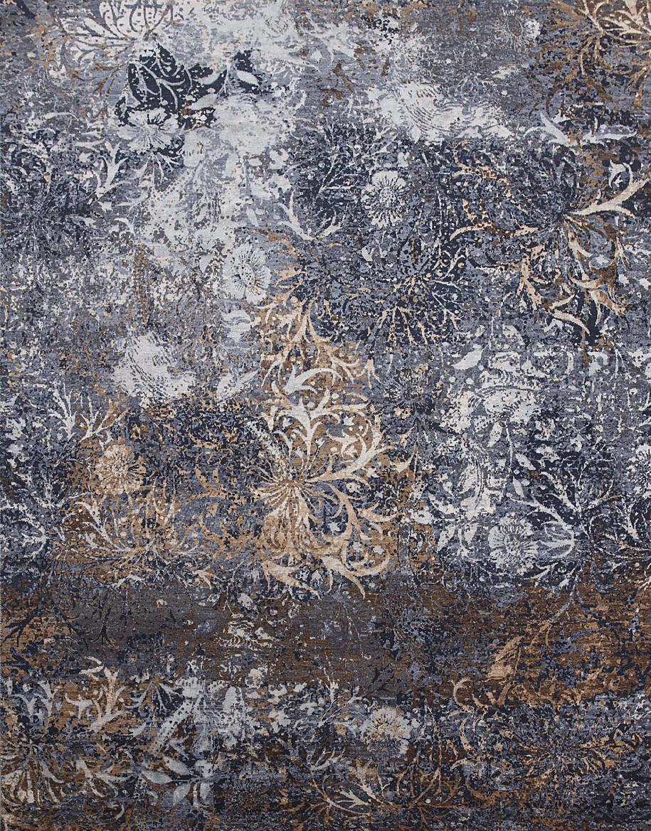 Hand-Knotted Beautiful Modern Silk and Wool Hand Knotted Rug For Sale