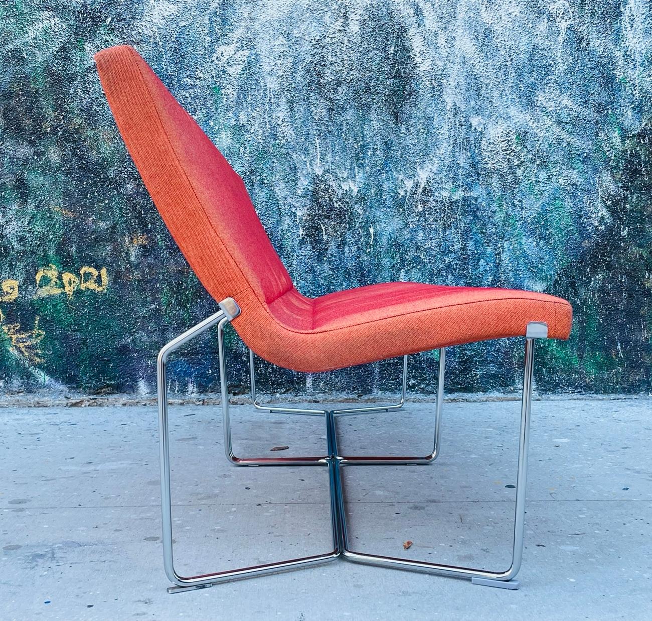 Schönes Modernes Sofa Made in the USA von Izzy im Zustand „Gut“ im Angebot in Los Angeles, CA