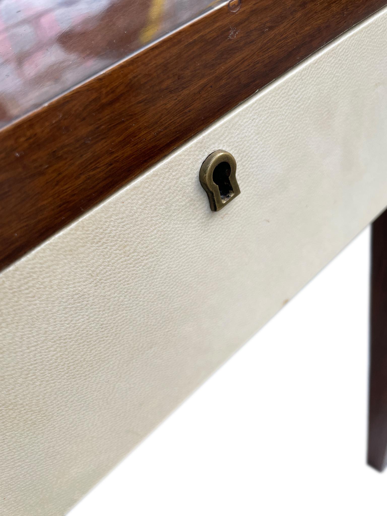 Late 20th Century Beautiful Modern Solid Mahogany Desk with 4 Leather Front Oak Drawers