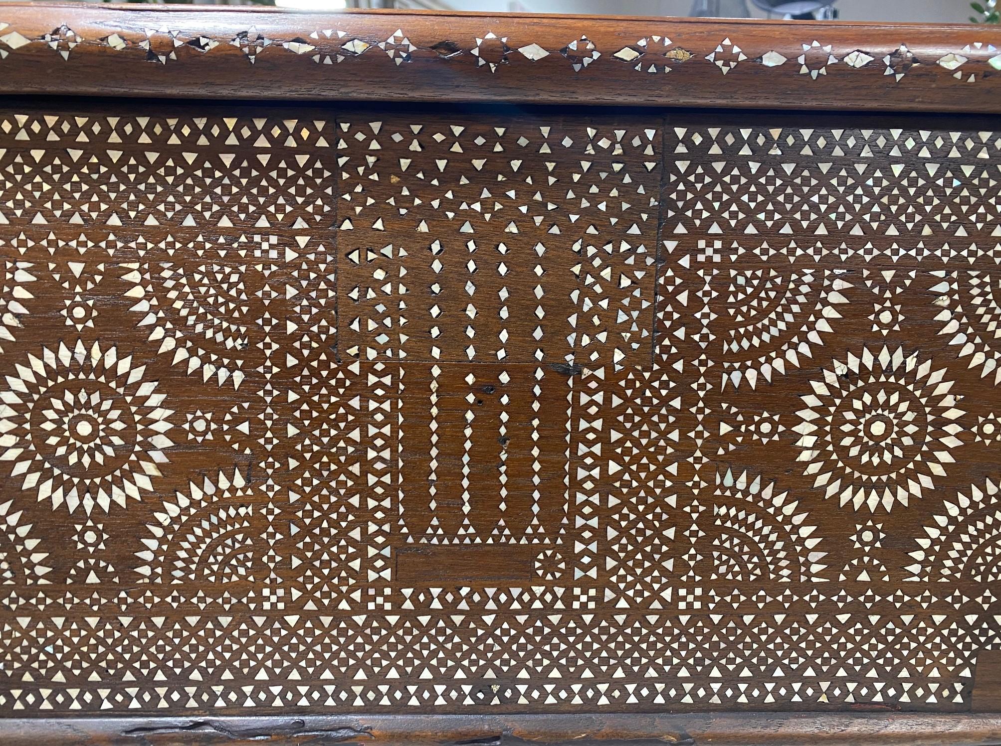 Beautiful Moorish Syrian or Asian Inlaid Inlay Wood Box Storage Chest Trunk In Good Condition For Sale In Studio City, CA